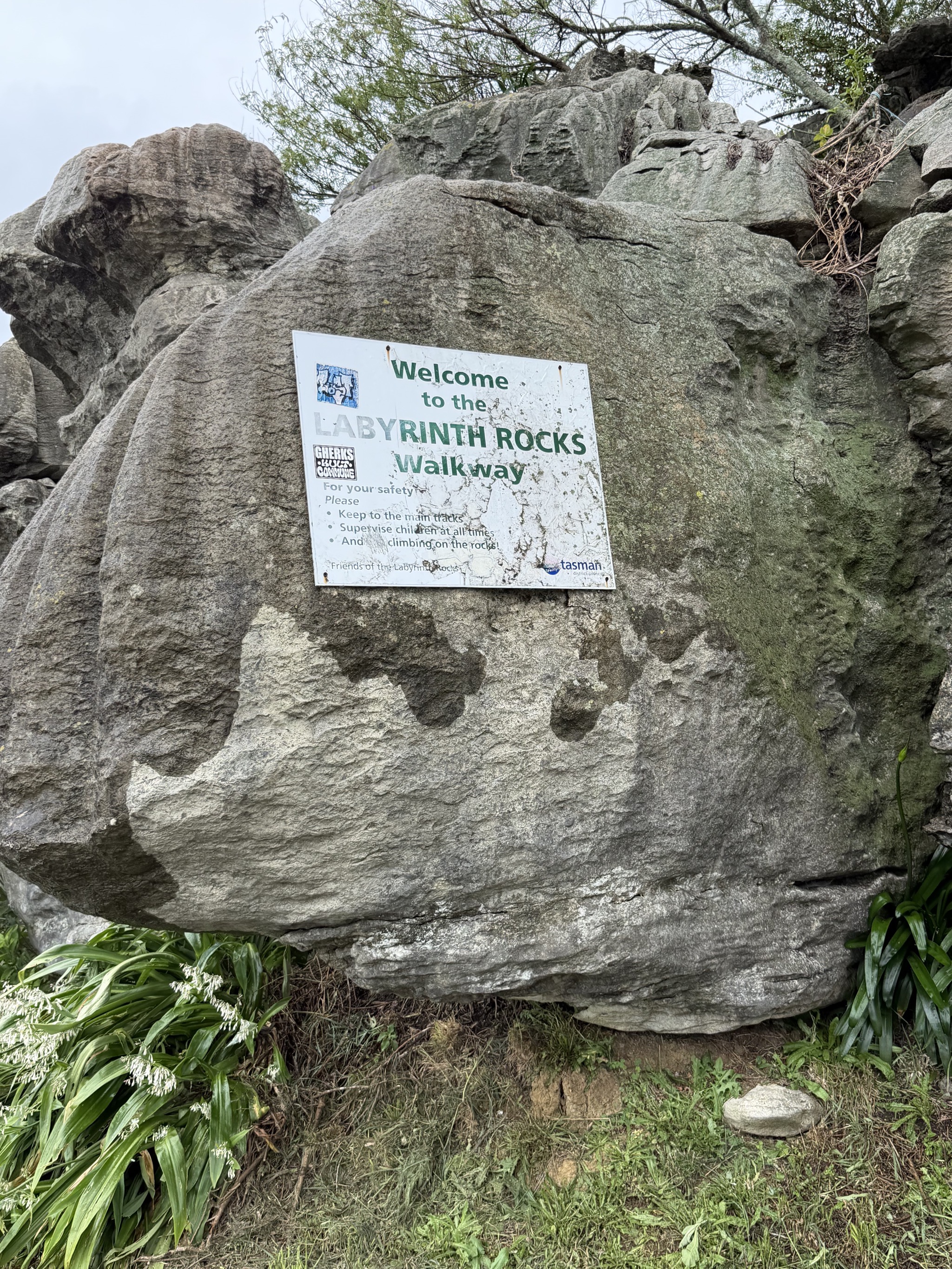 Labyrinth Rocks