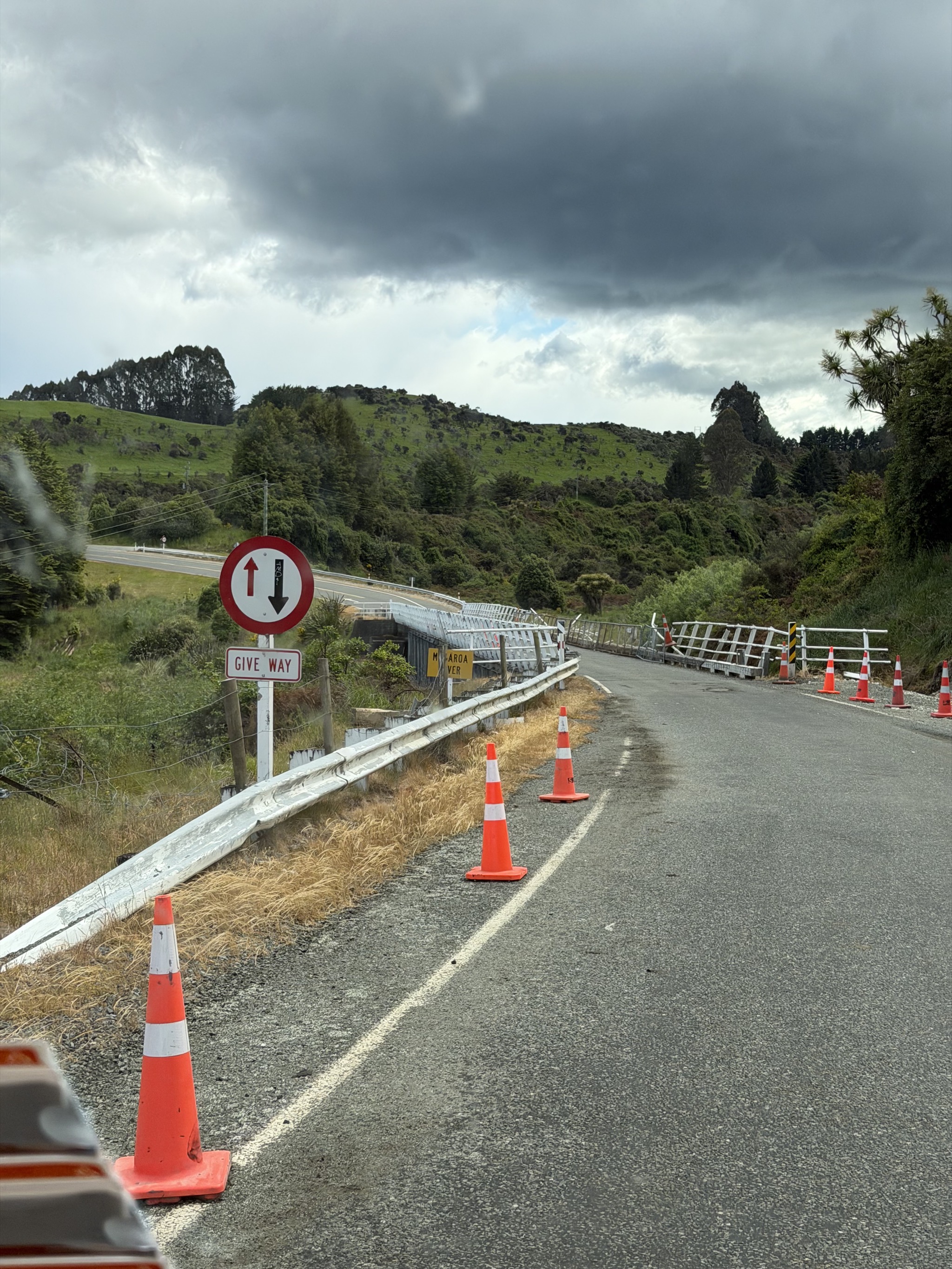 Another one way bridge