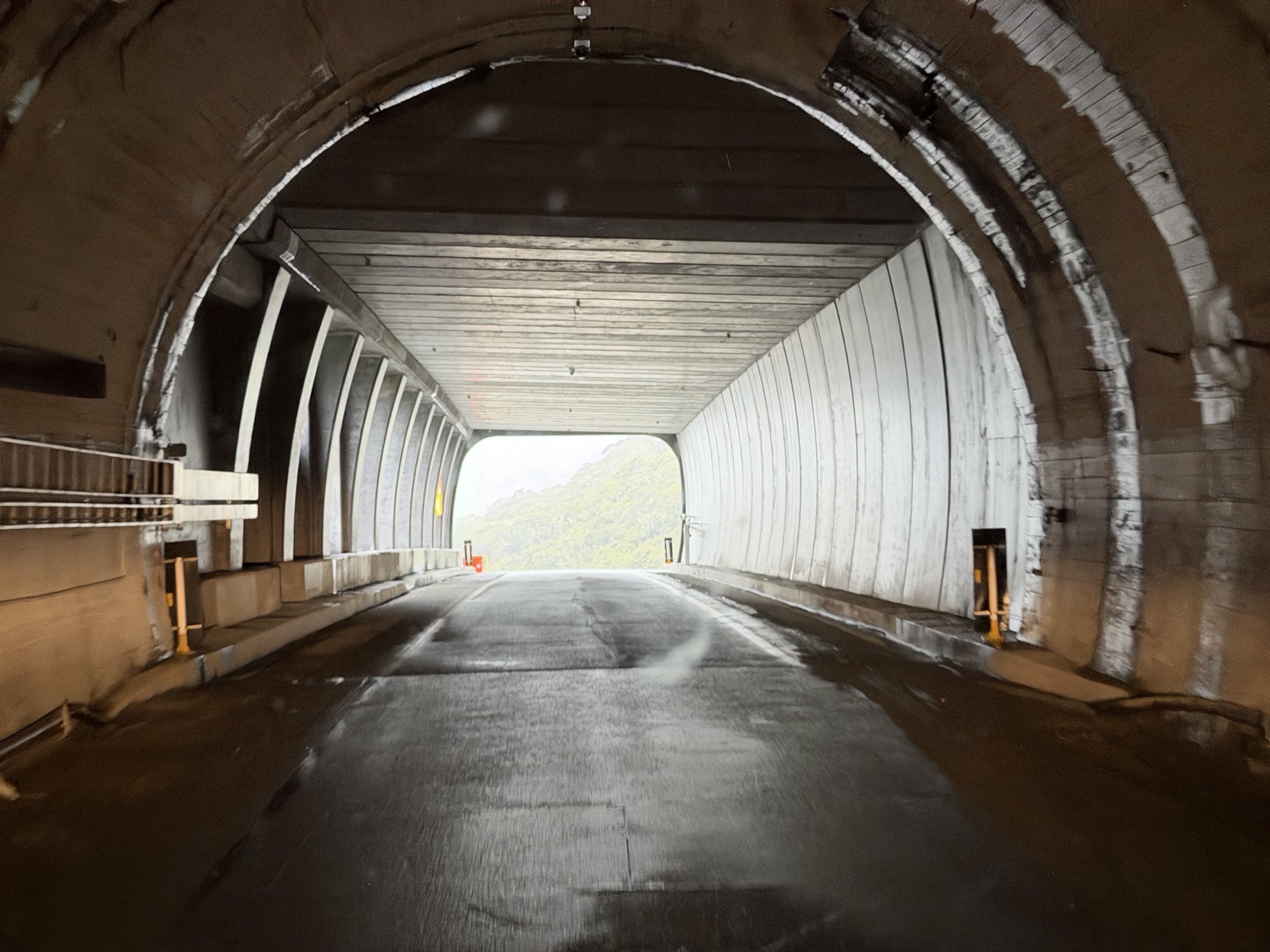 Tunnel