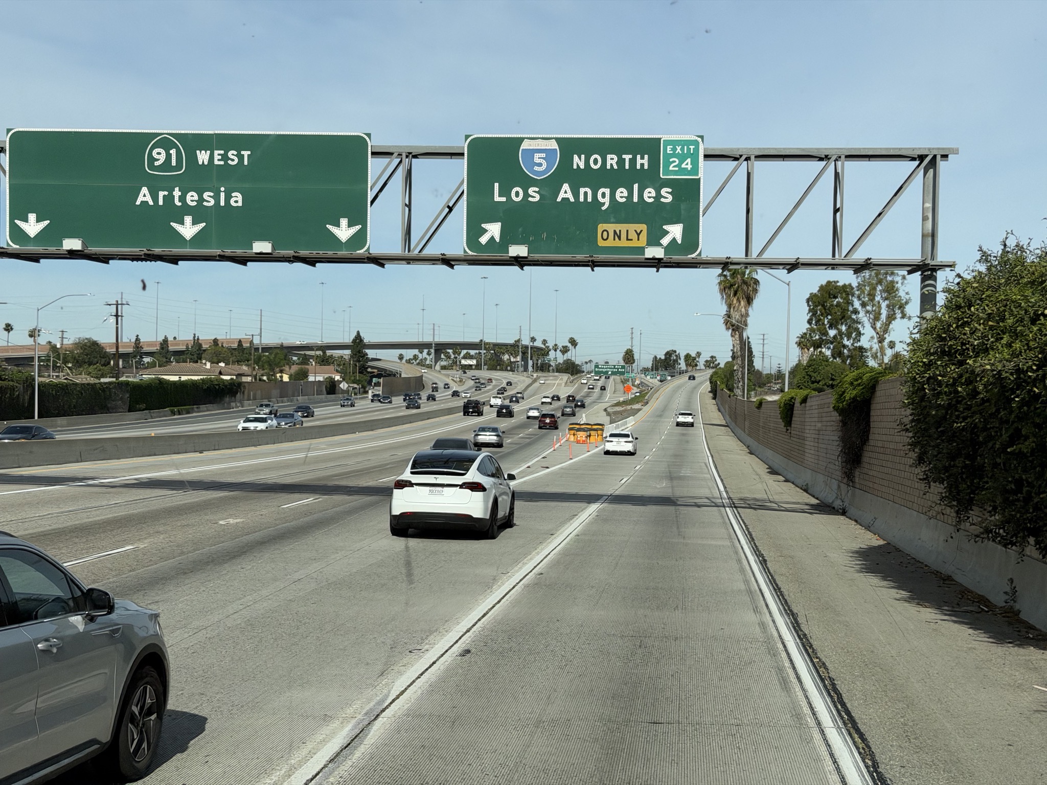 Exit to I-5 North