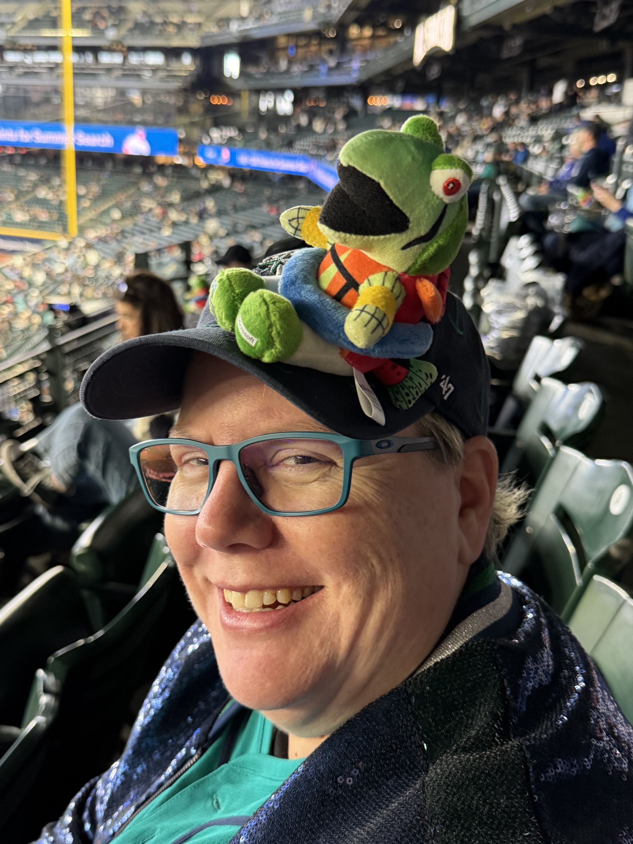 Humpy shoulder plush on Jenn's hat