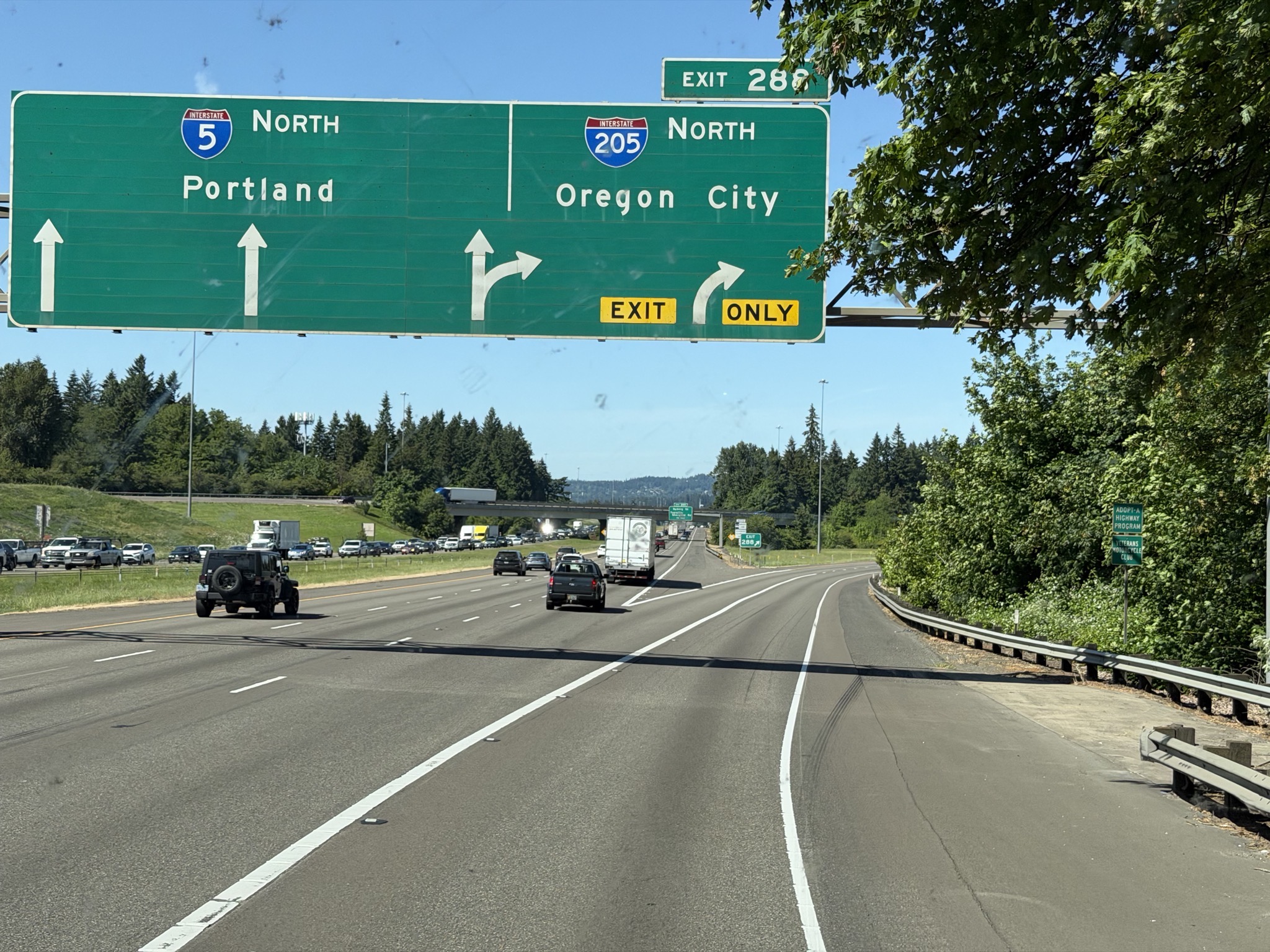 Exit to I-205 North