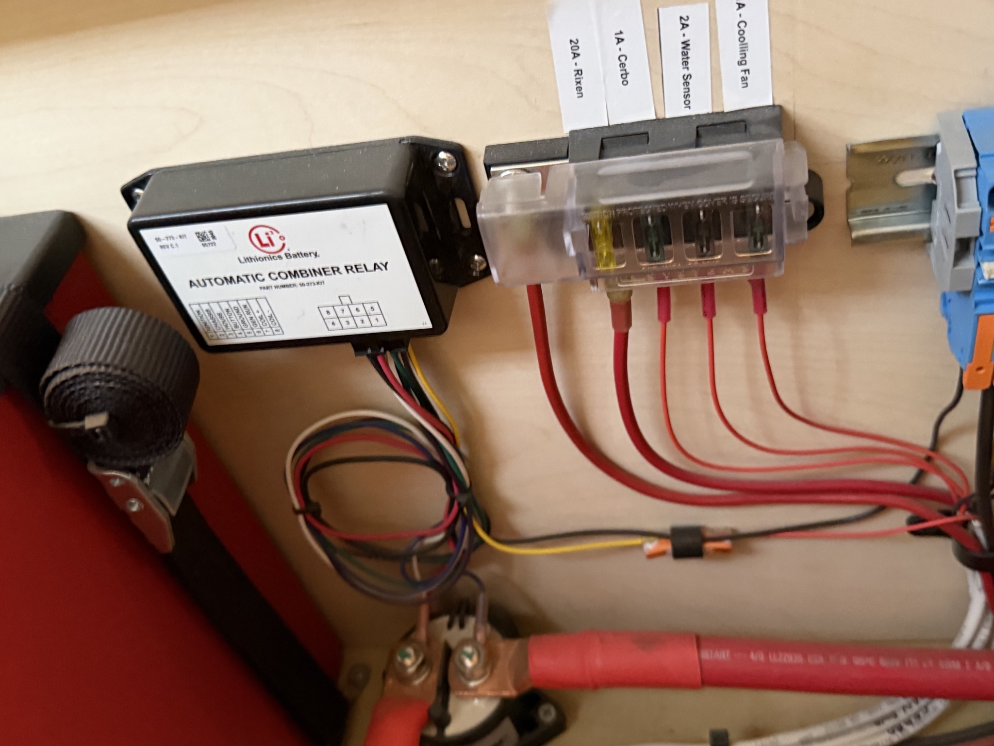 Automatic combiner relay and fuses