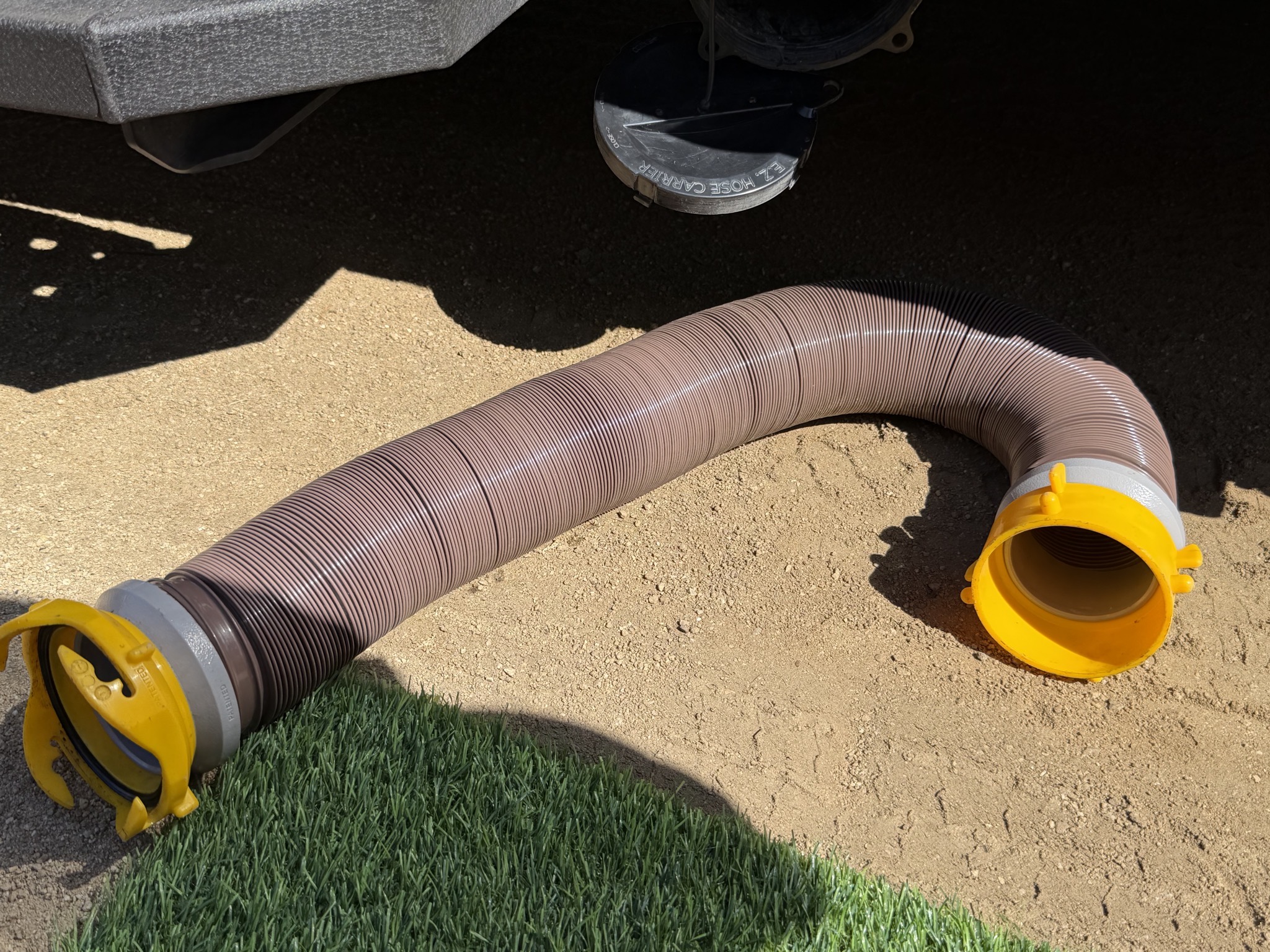 Gray tank hose