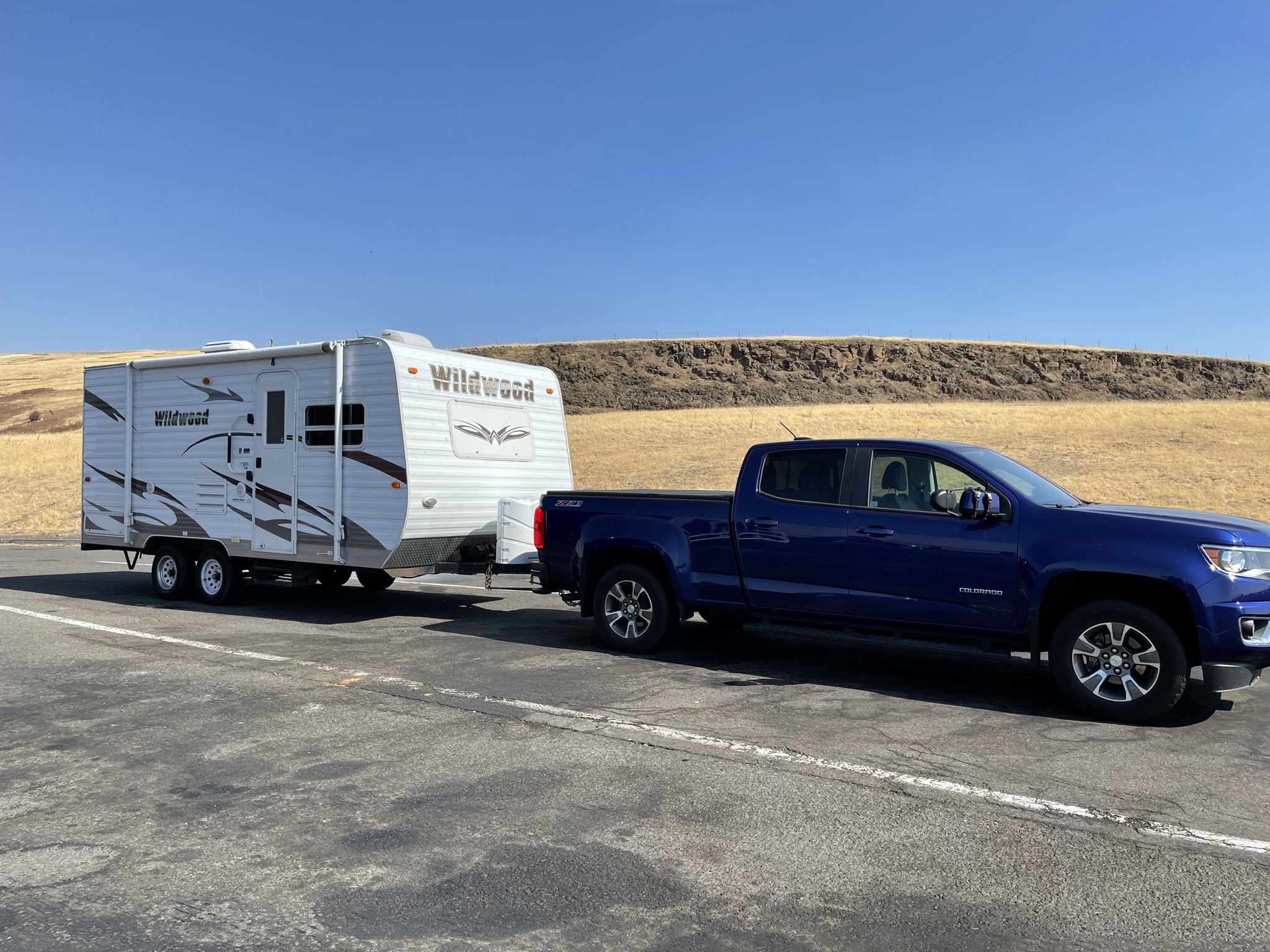 Trailer and truck