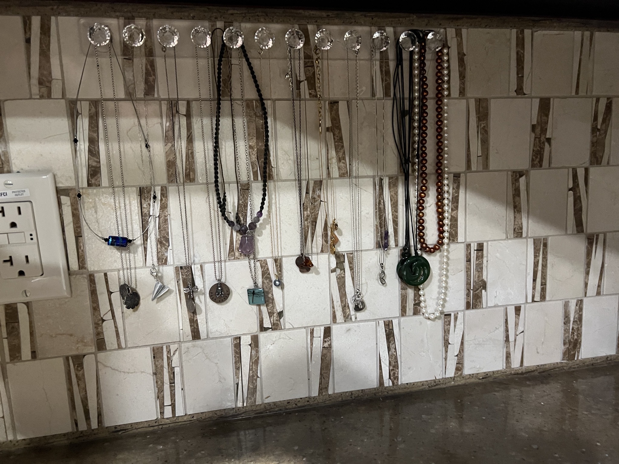 Necklace rack