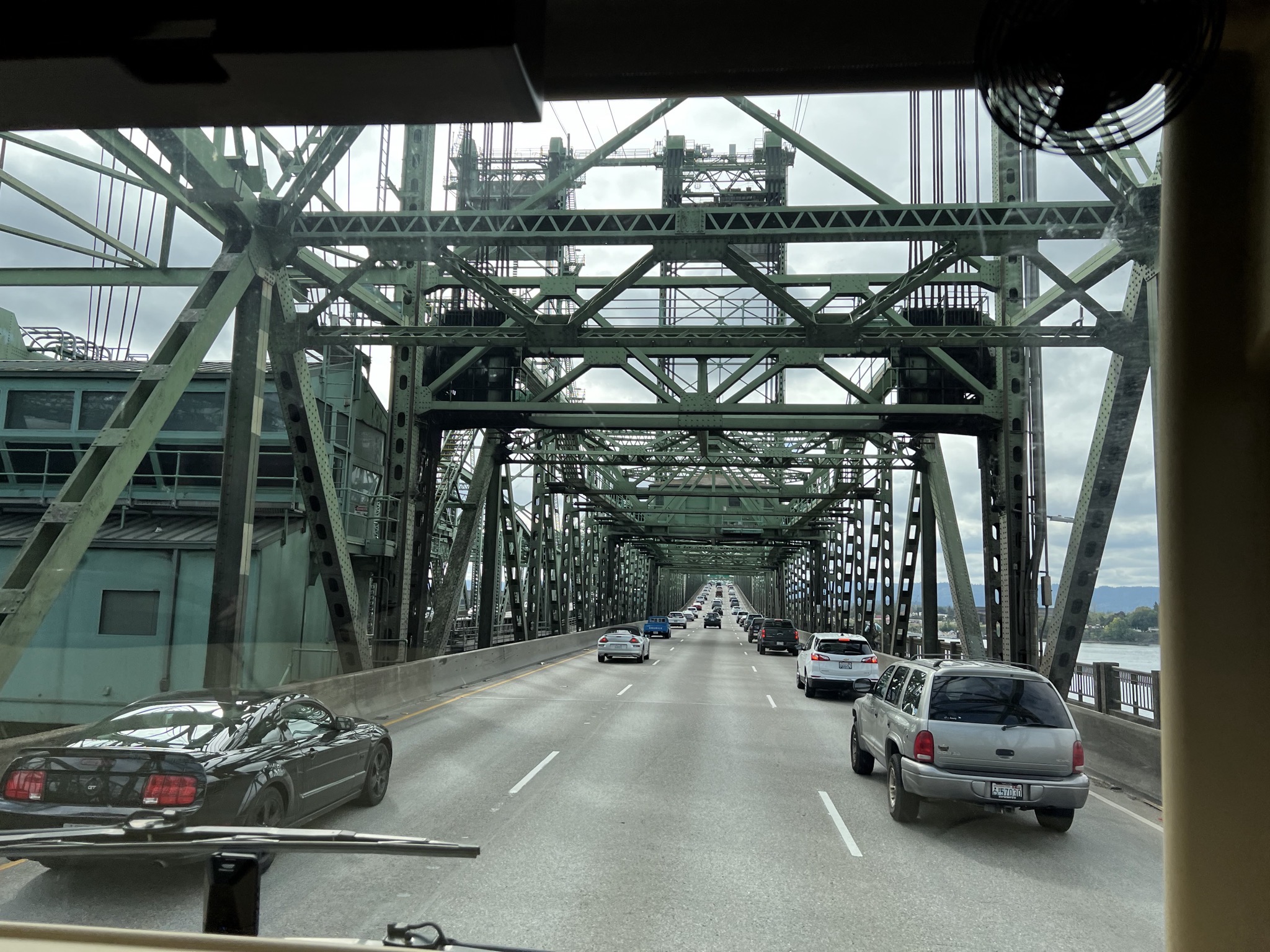 I-5 bridge into Oregon