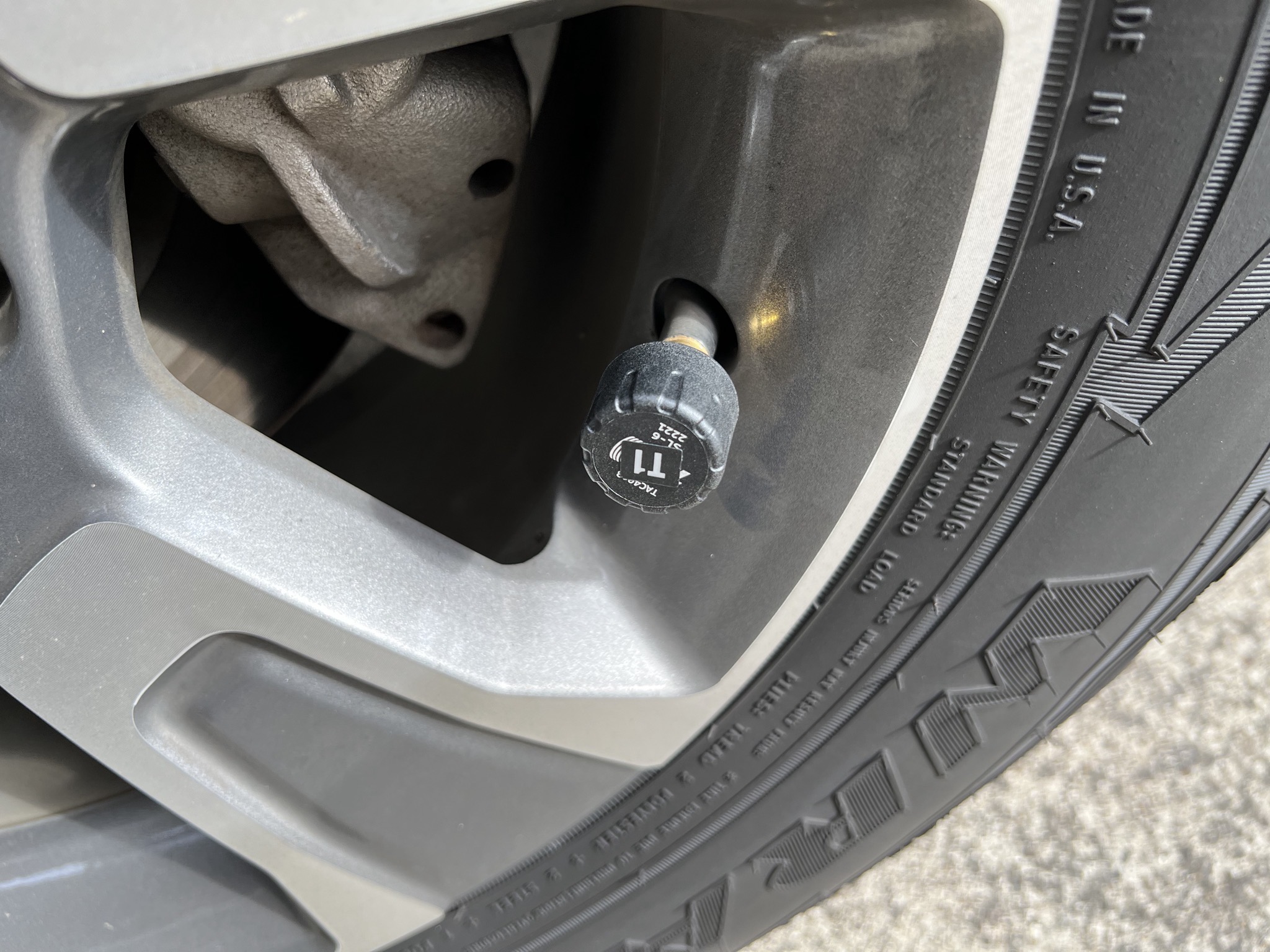 Tire pressure sensor