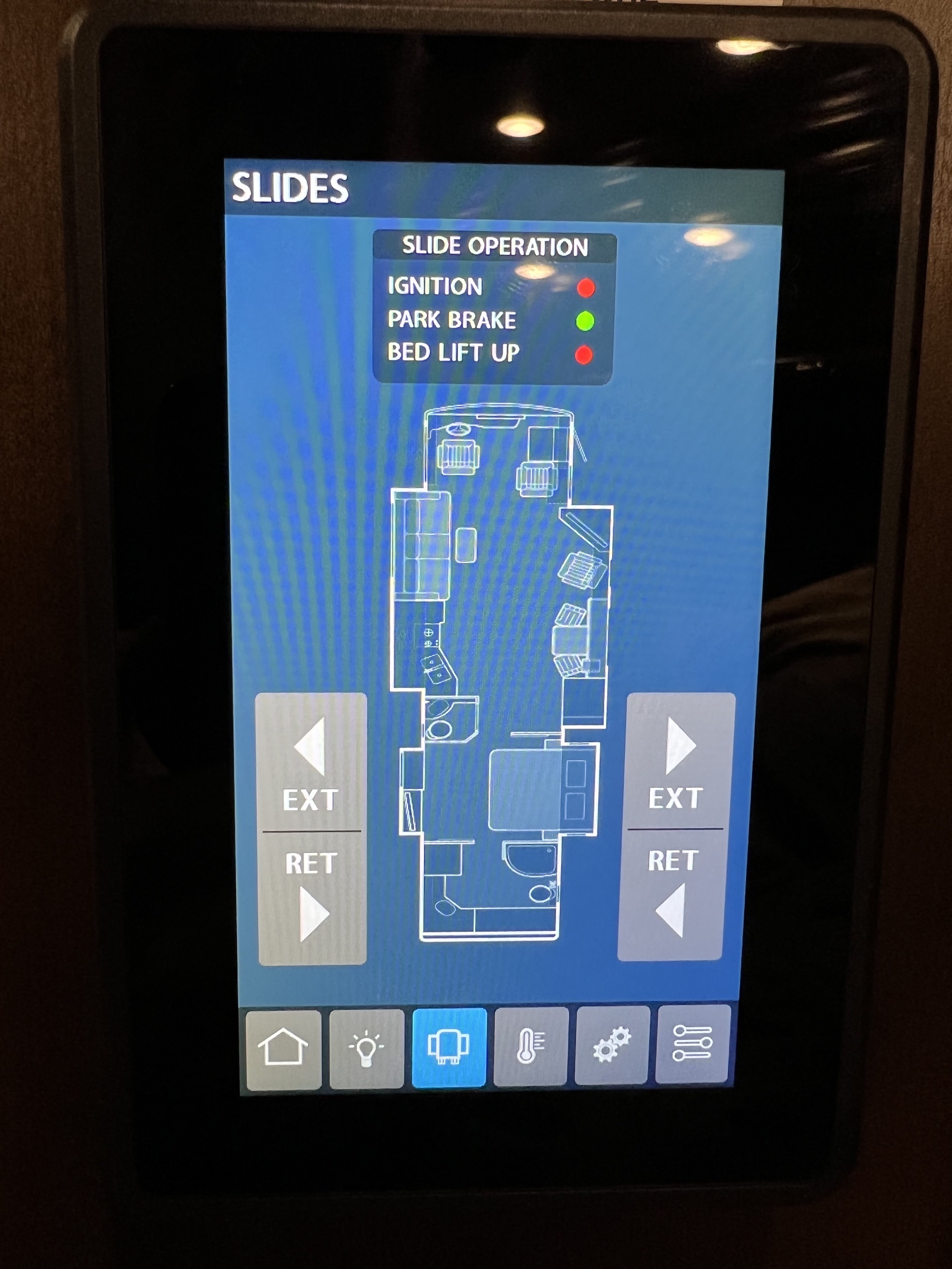 Slides screen