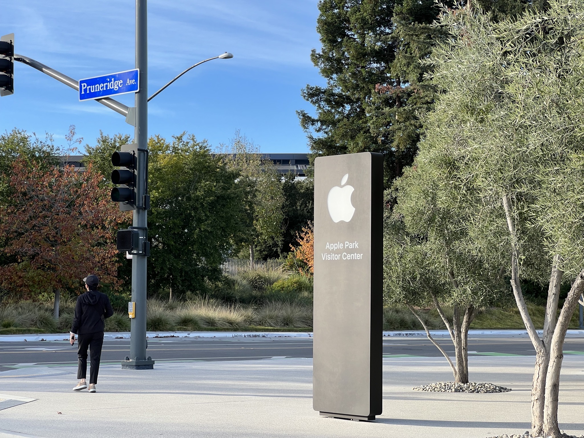 Apple Park Visitor Center – Sinclair Trails