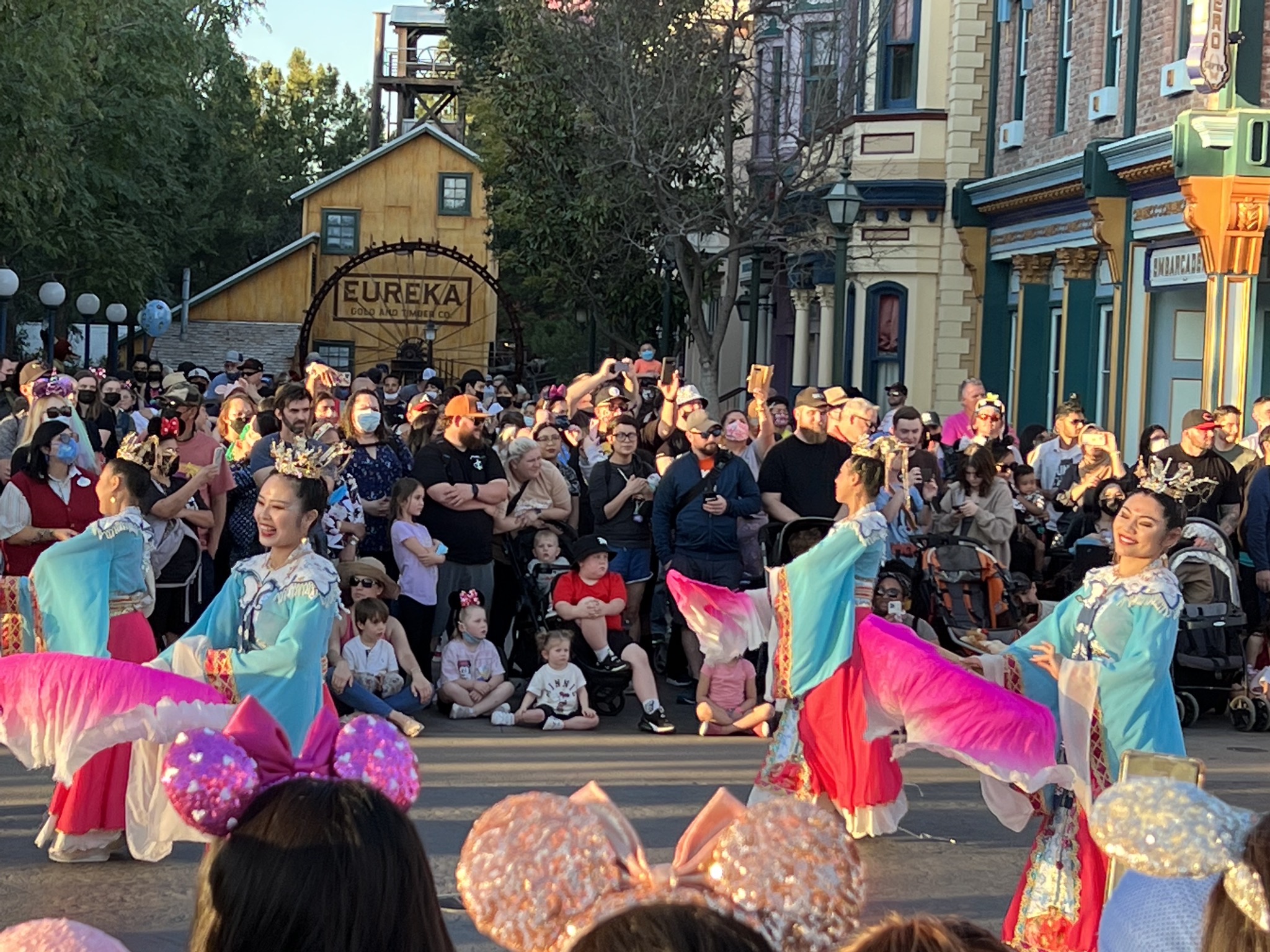 Lunar new year parade