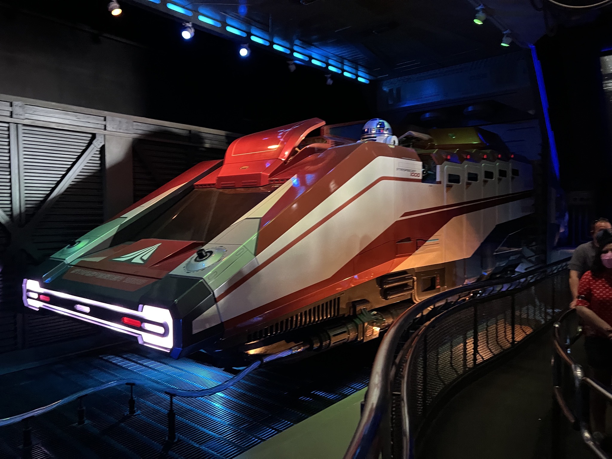 Star Tours ride