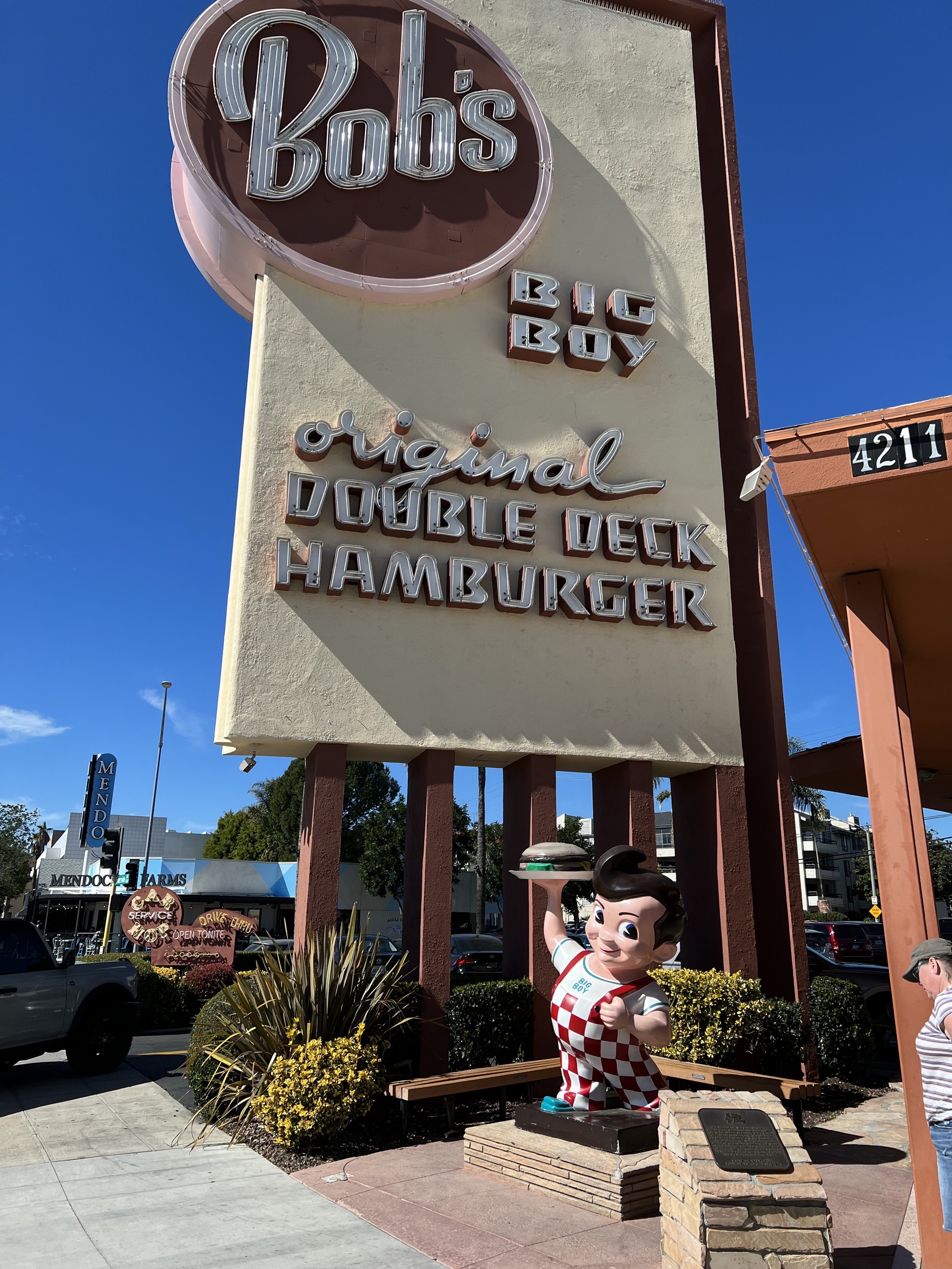 Bob's Big Boy sign