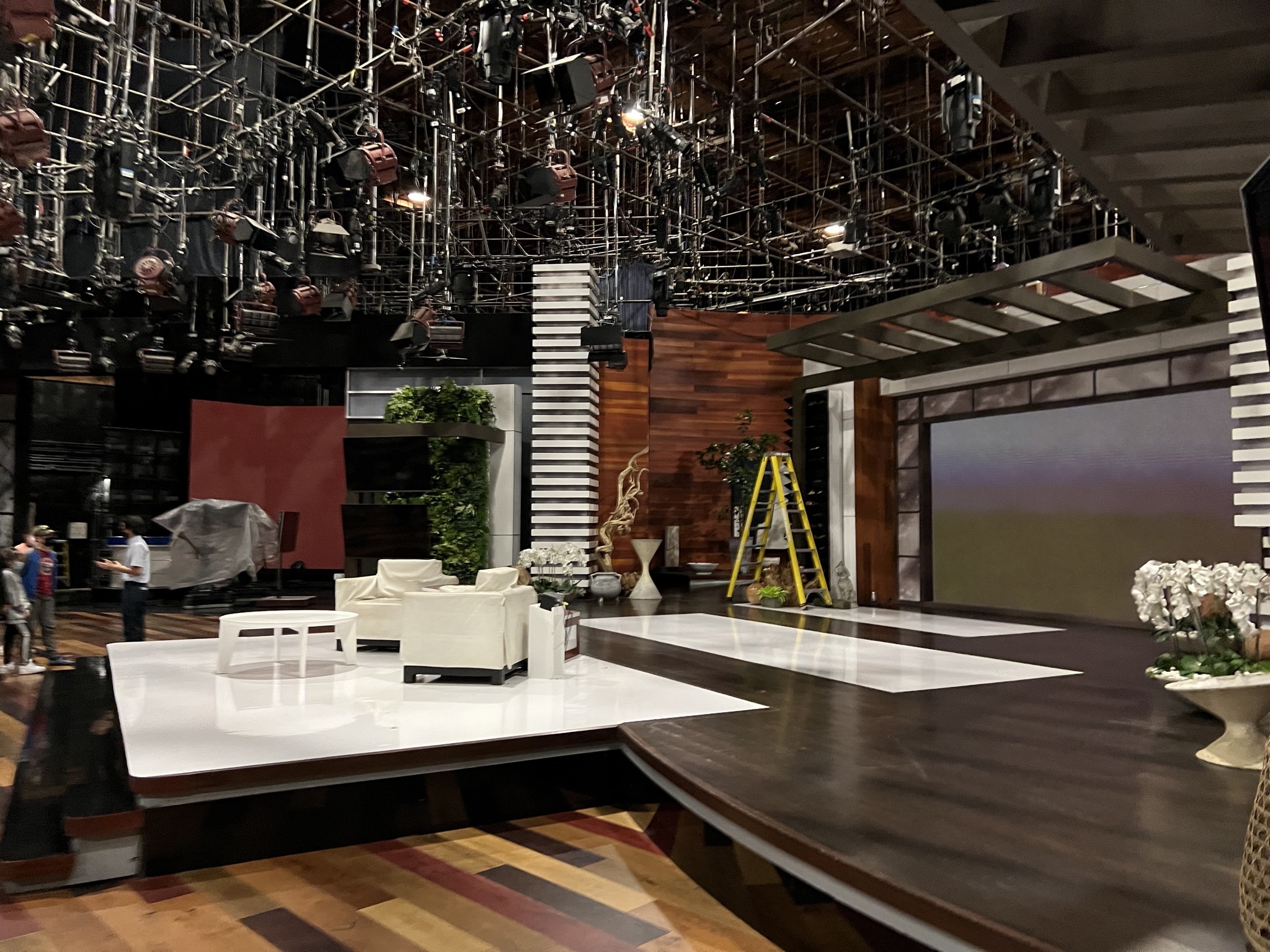 Ellen stage