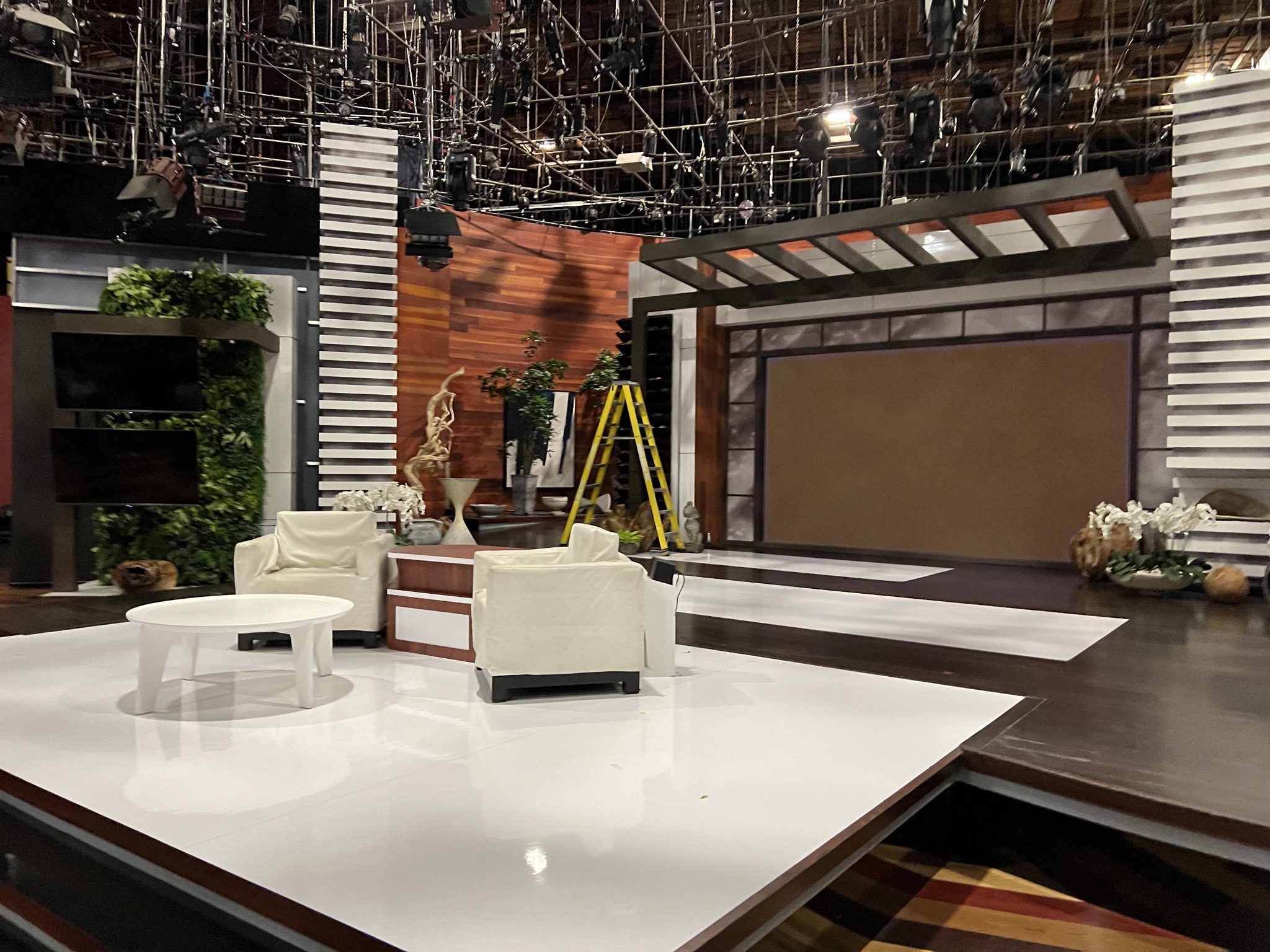 Ellen stage