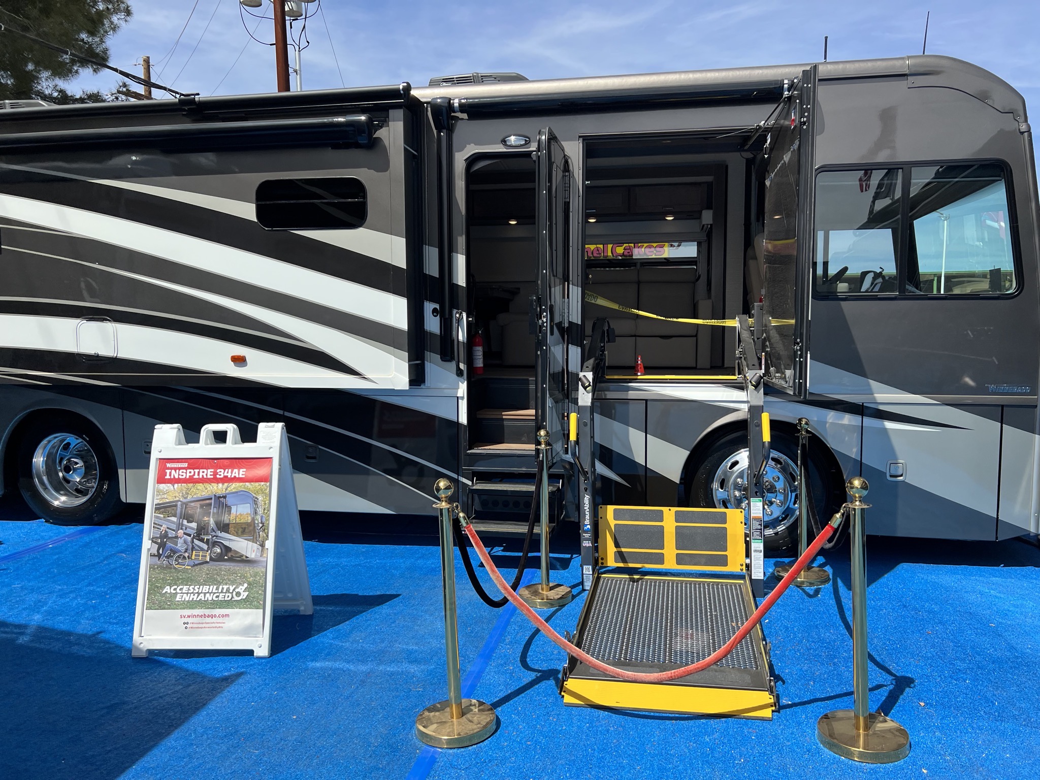 Winnebago Inspire 34AE