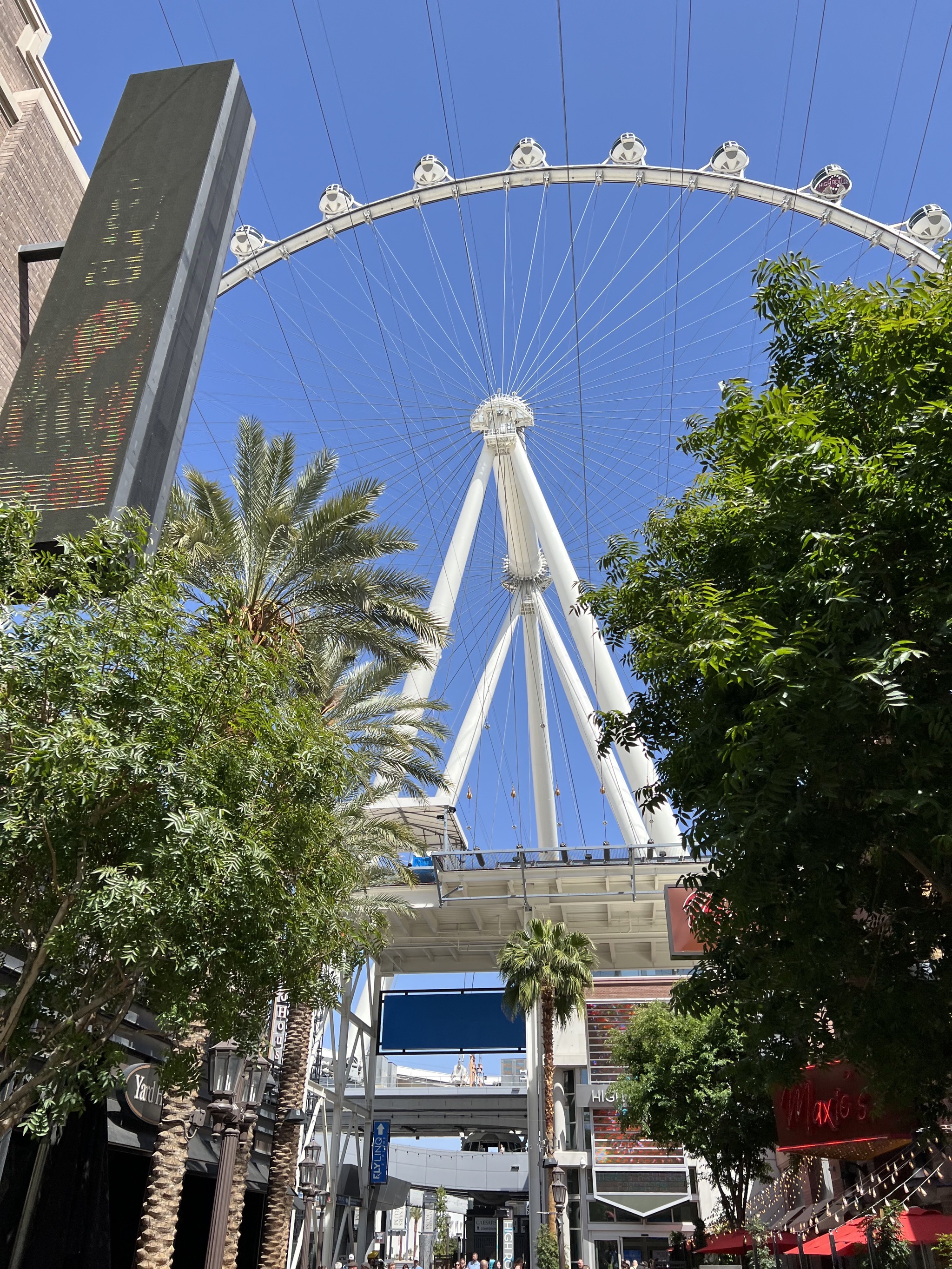 High Roller ferris wheel