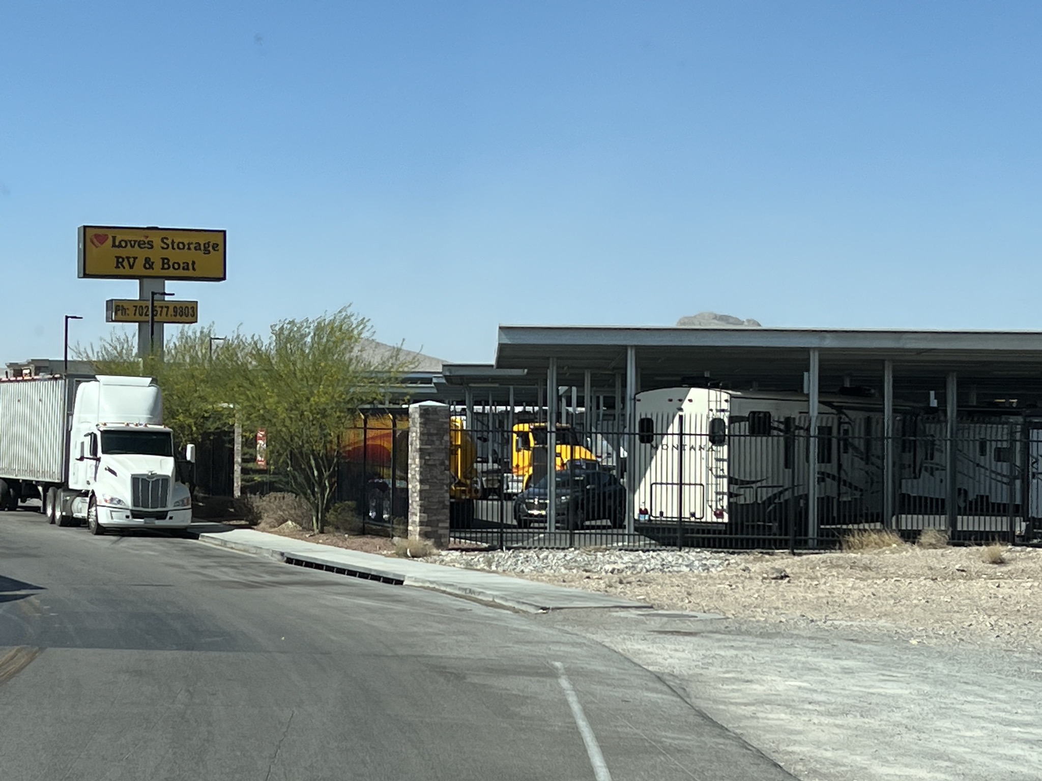 Love's RV and boat storage