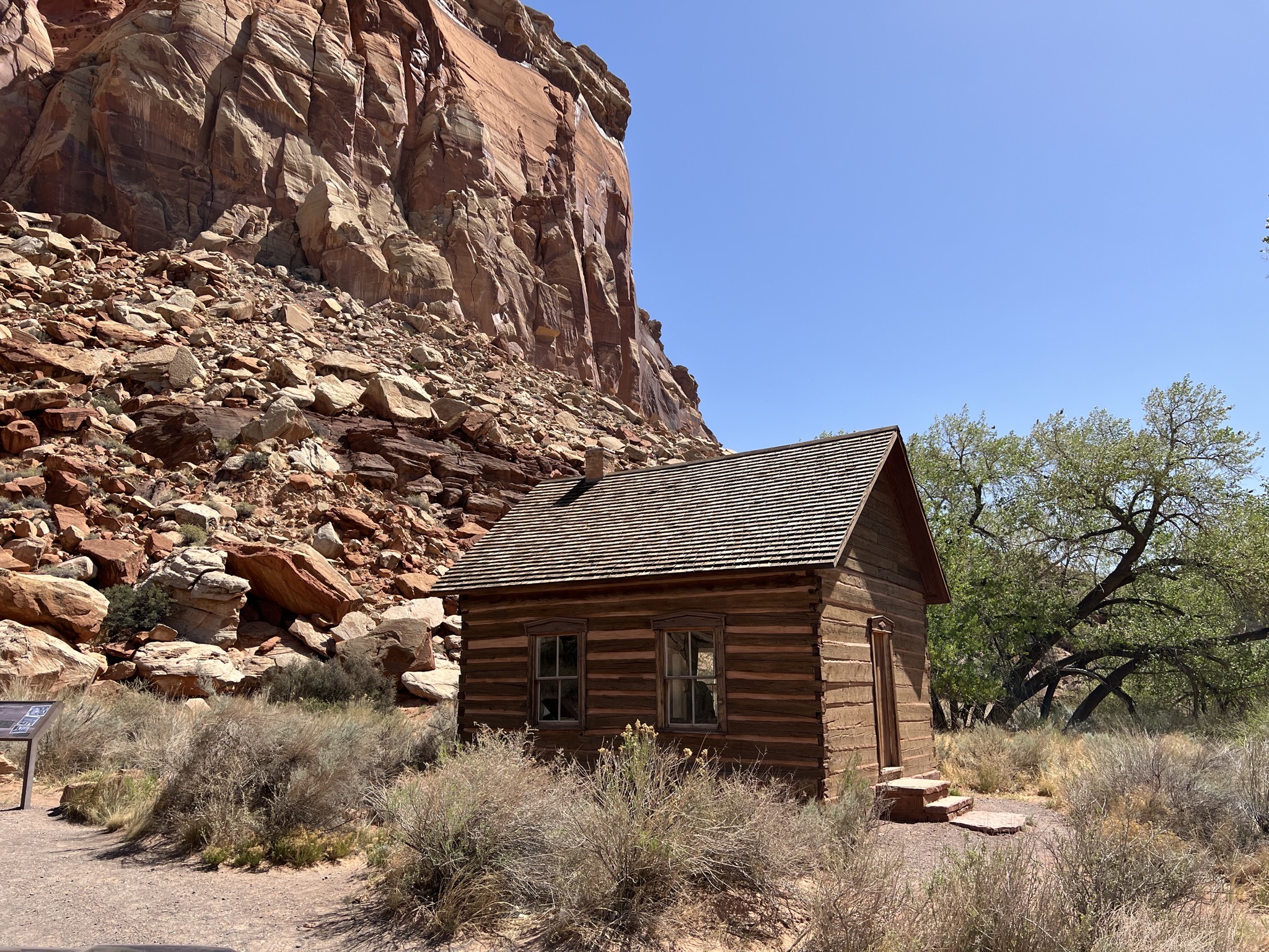 Fruta schoolhouse (1)