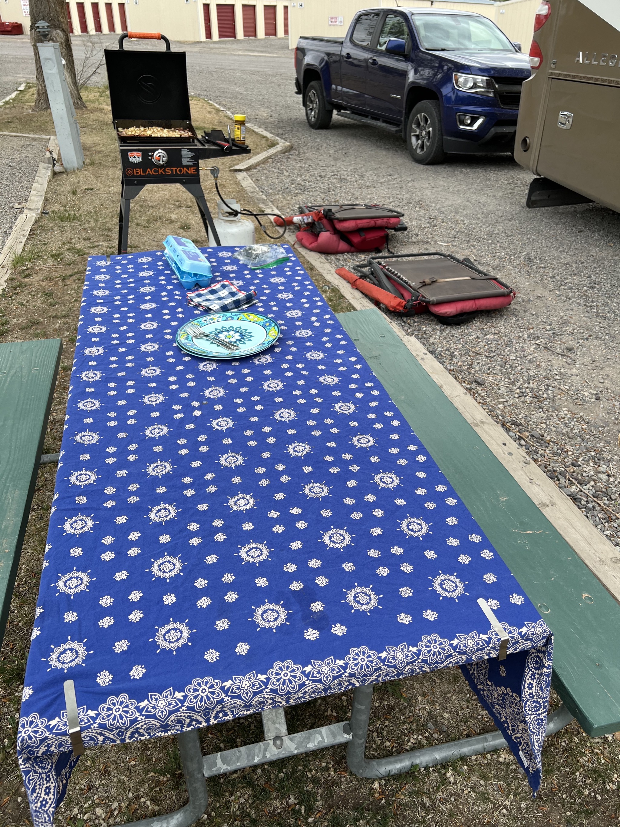 Griddle and table