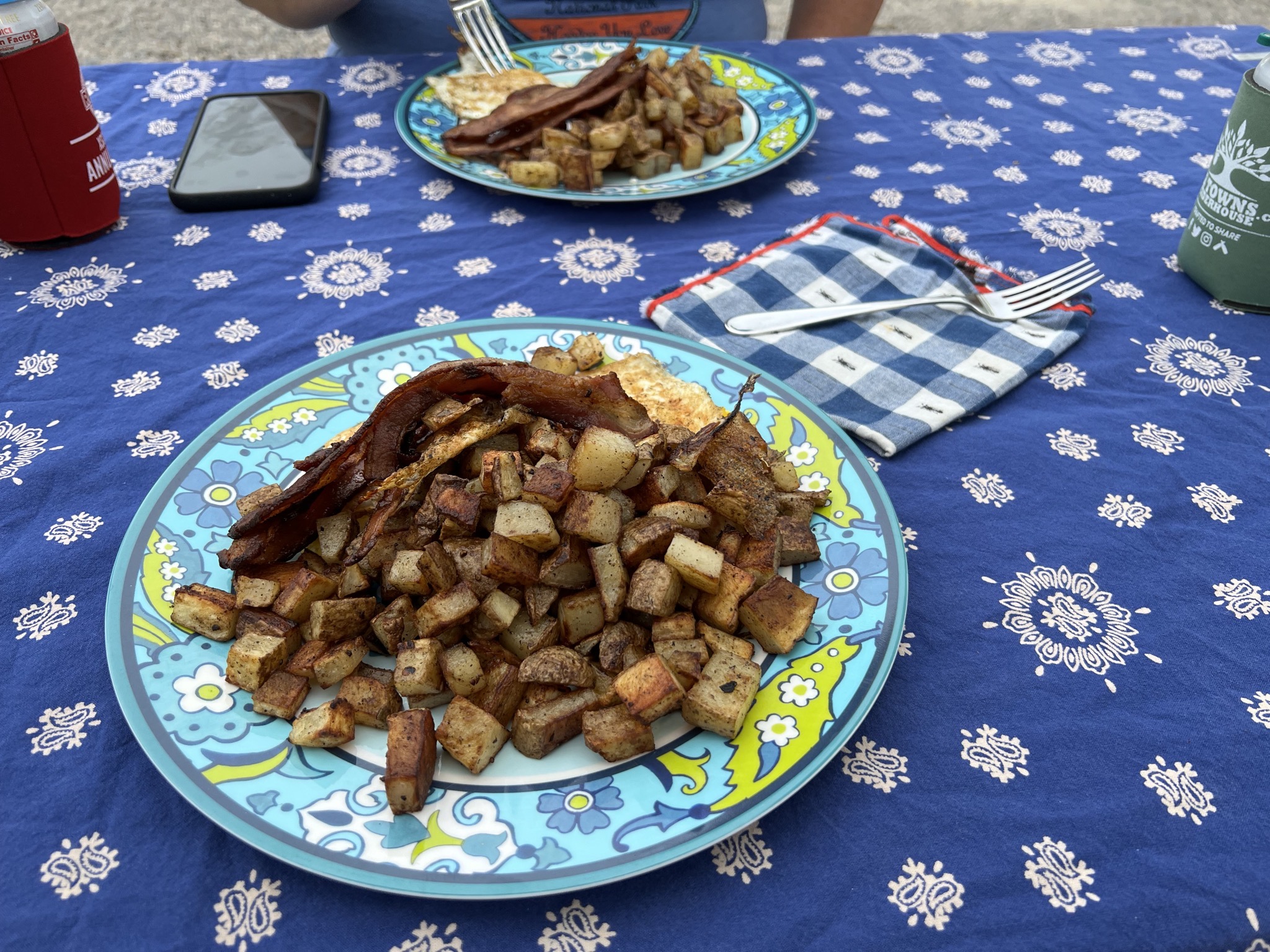 Griddle potatoes, bacon, eggs