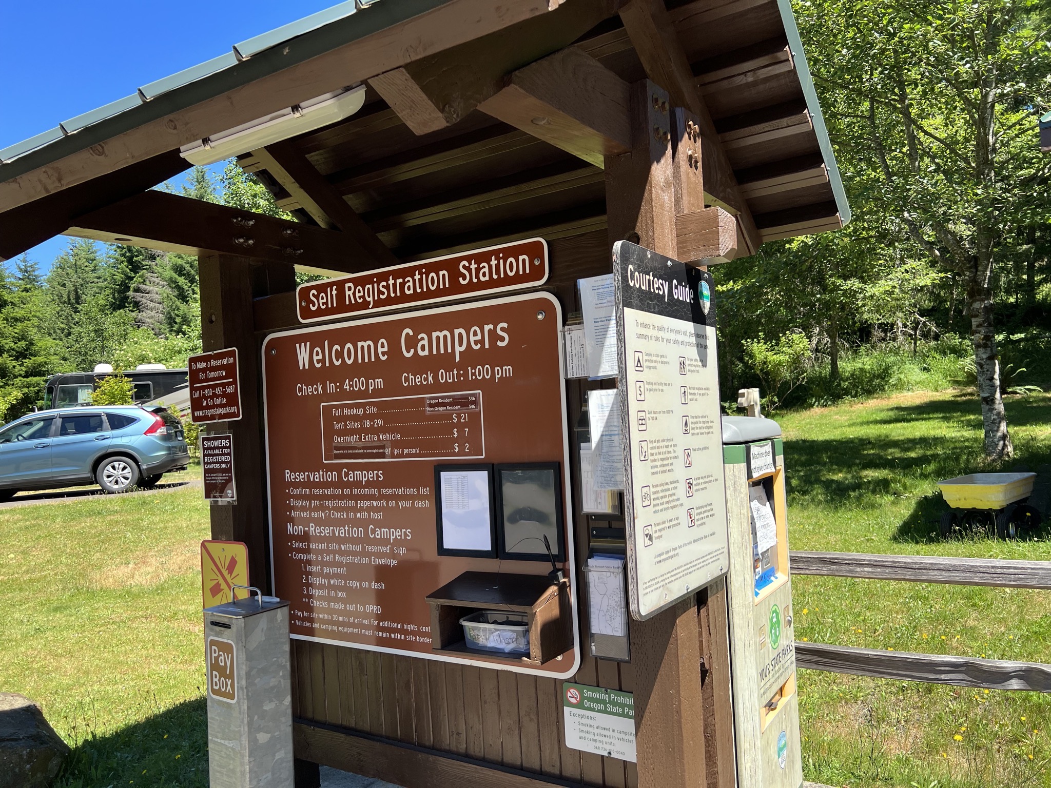 Self registration station