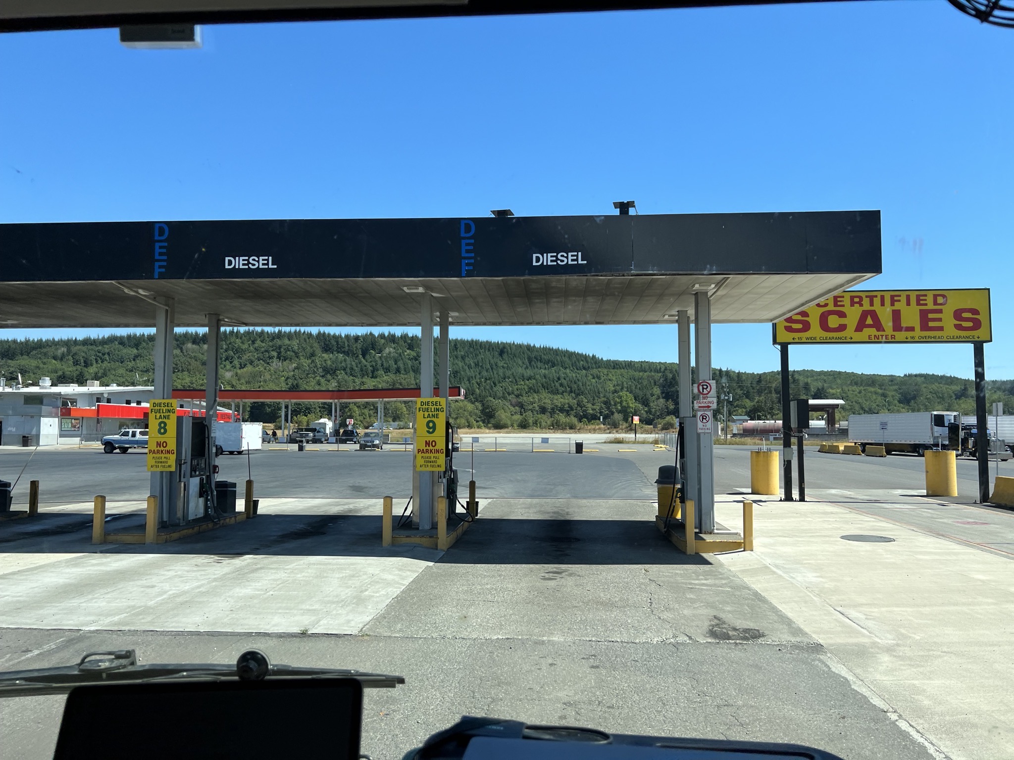 Gee Cee's Truck Stop