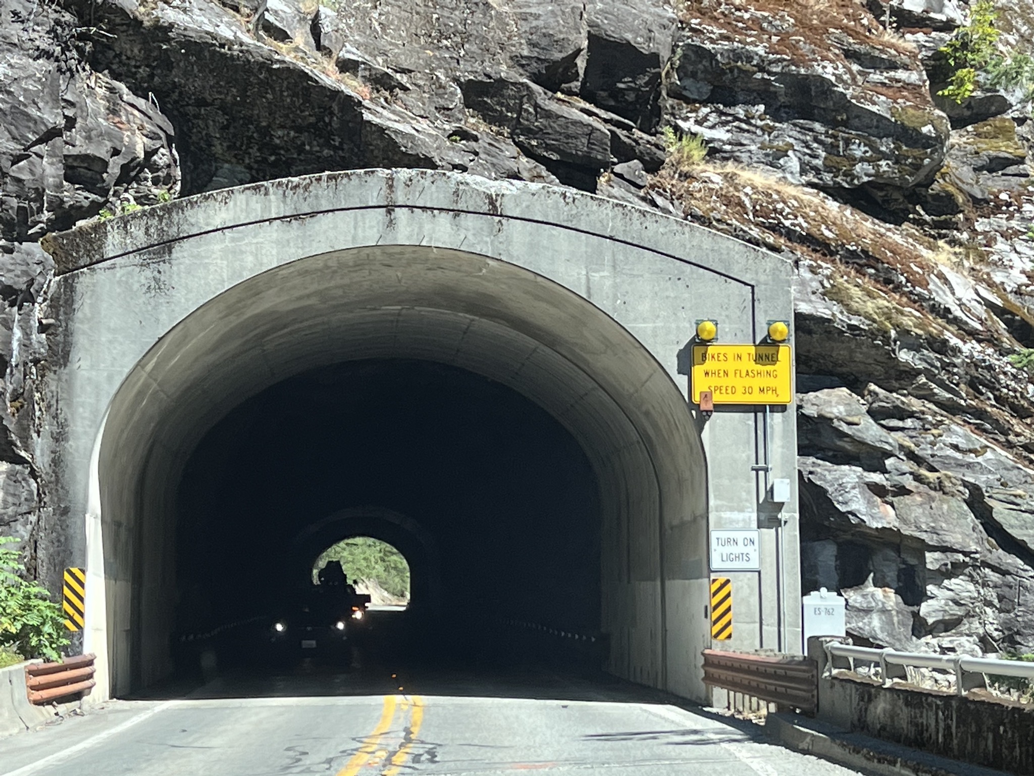 Tunnel