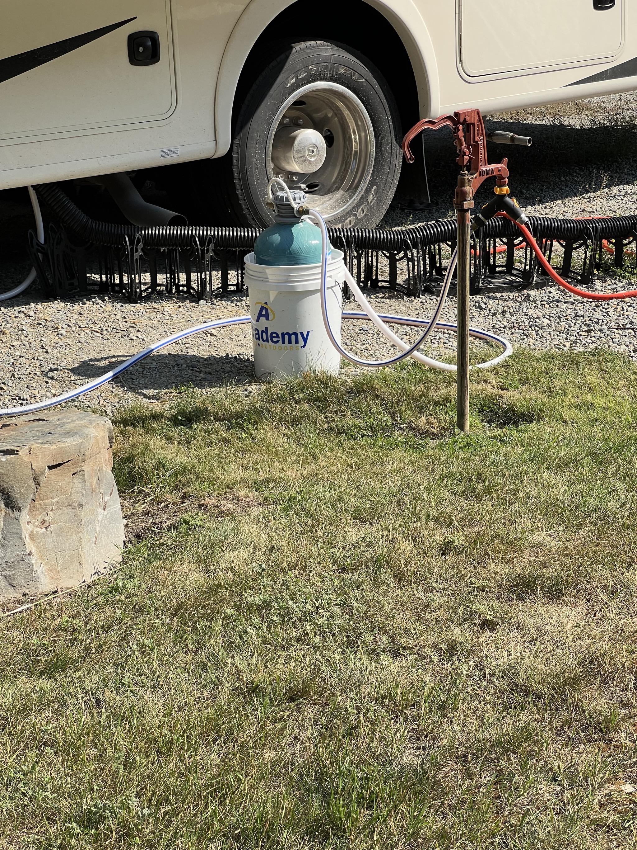 Water softener in bucket