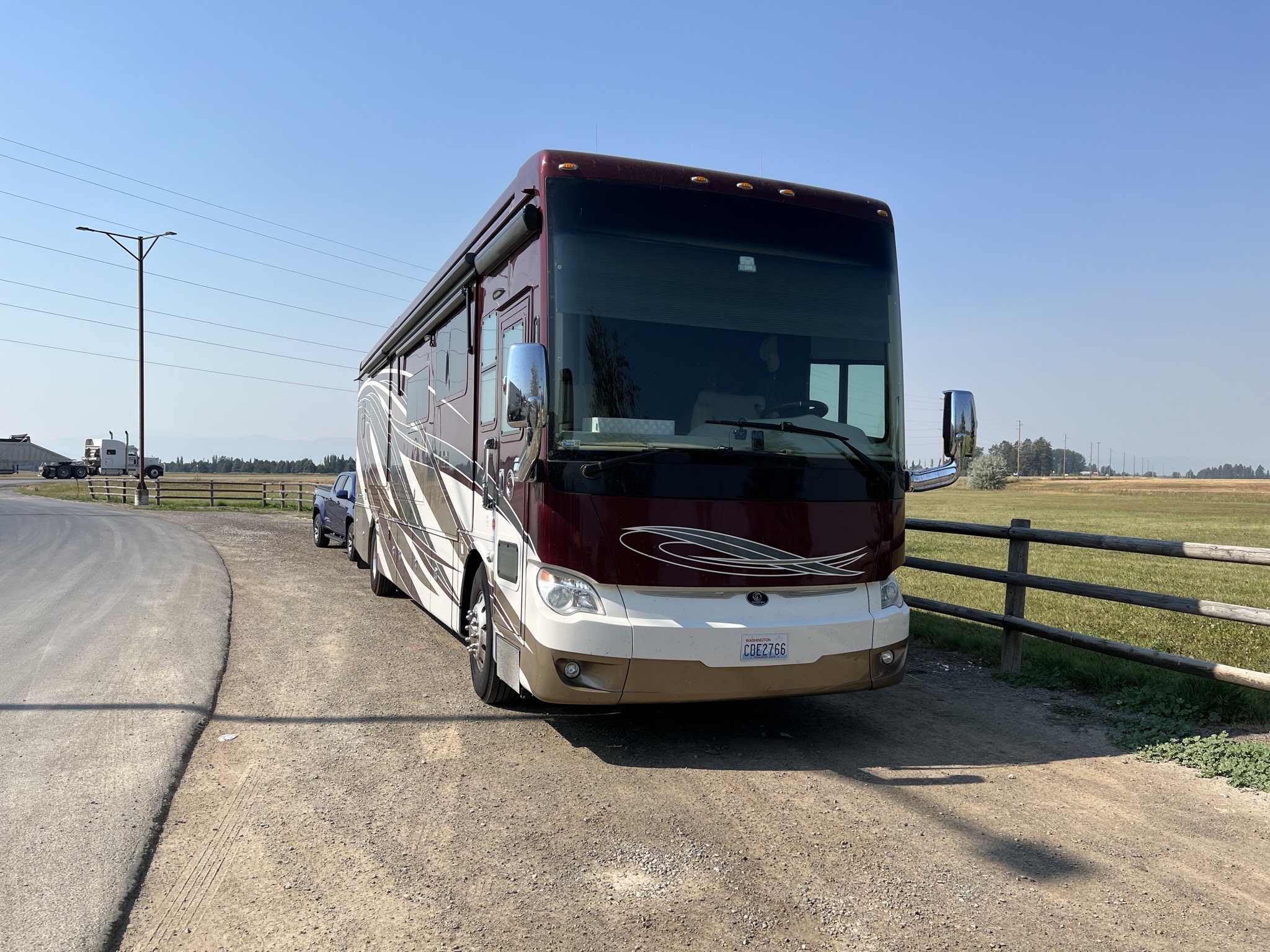 Coach parked at Woody's