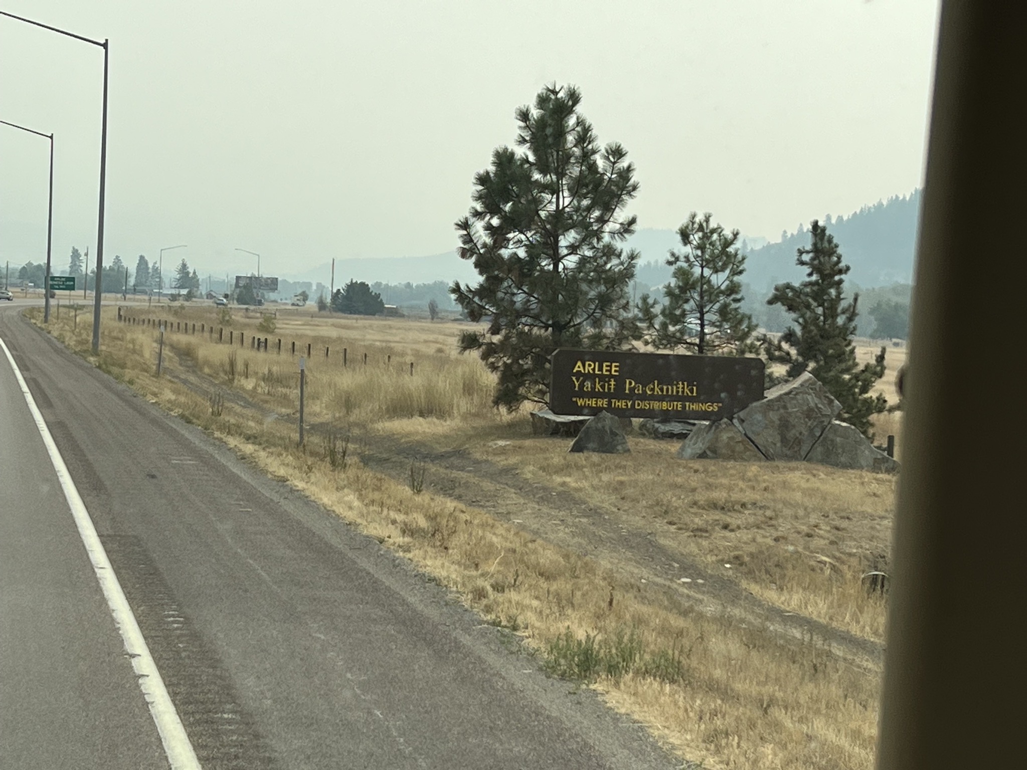 Flathead signs