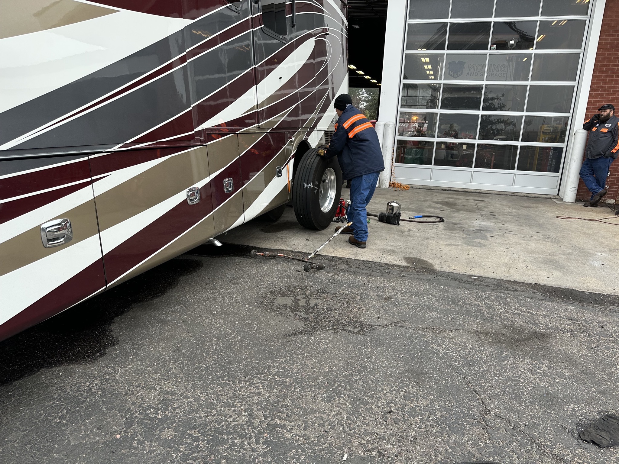 Removing tire