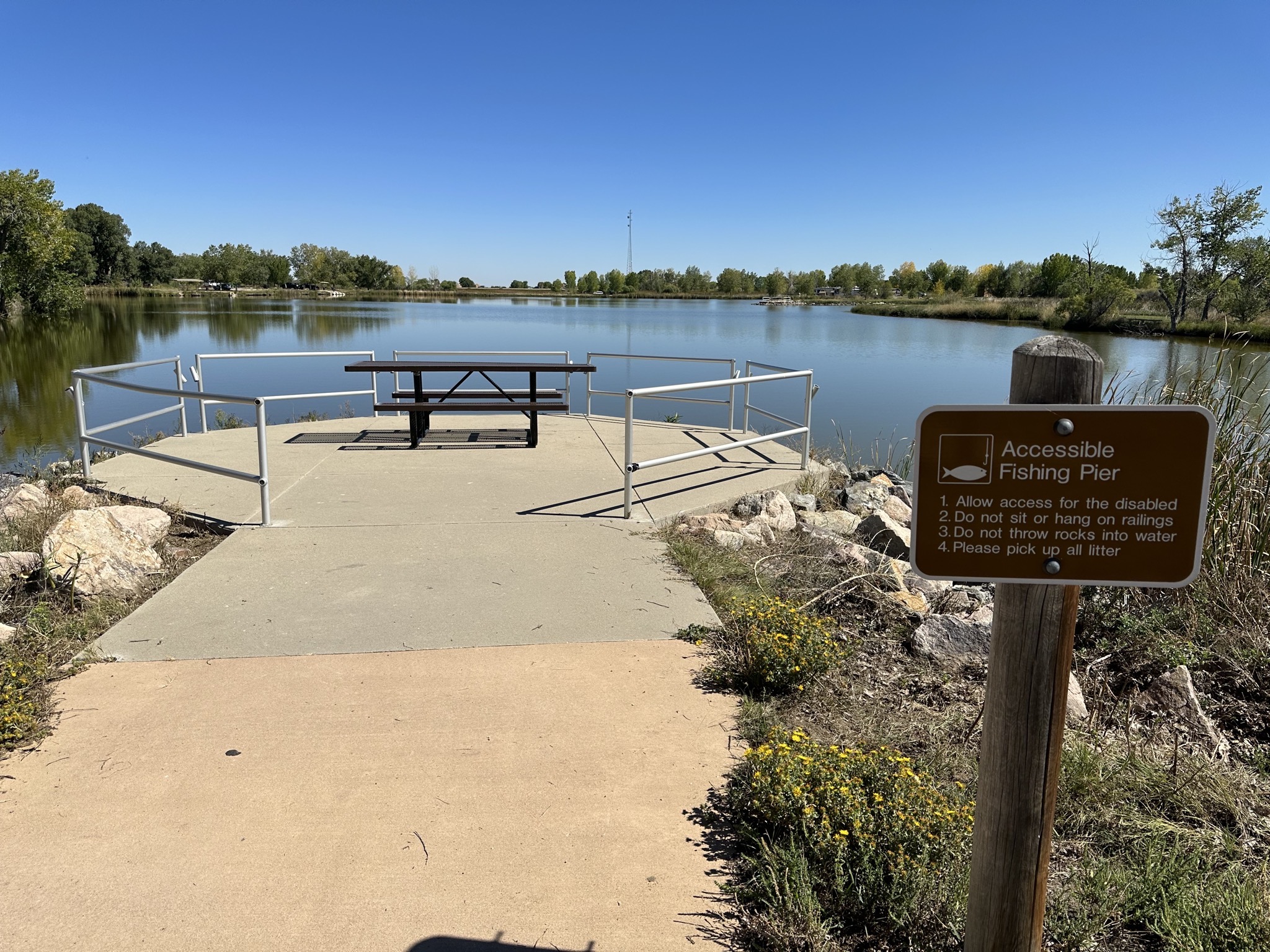 Accessible fishing pier