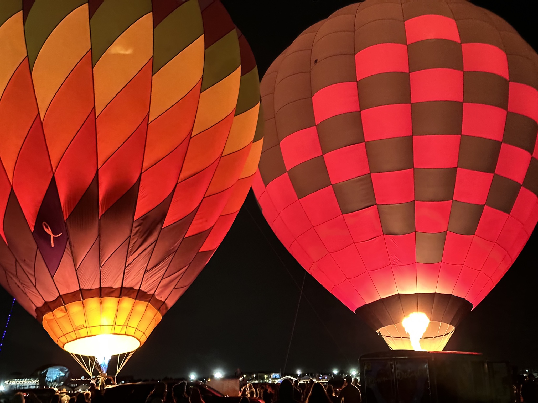 Balloon glows