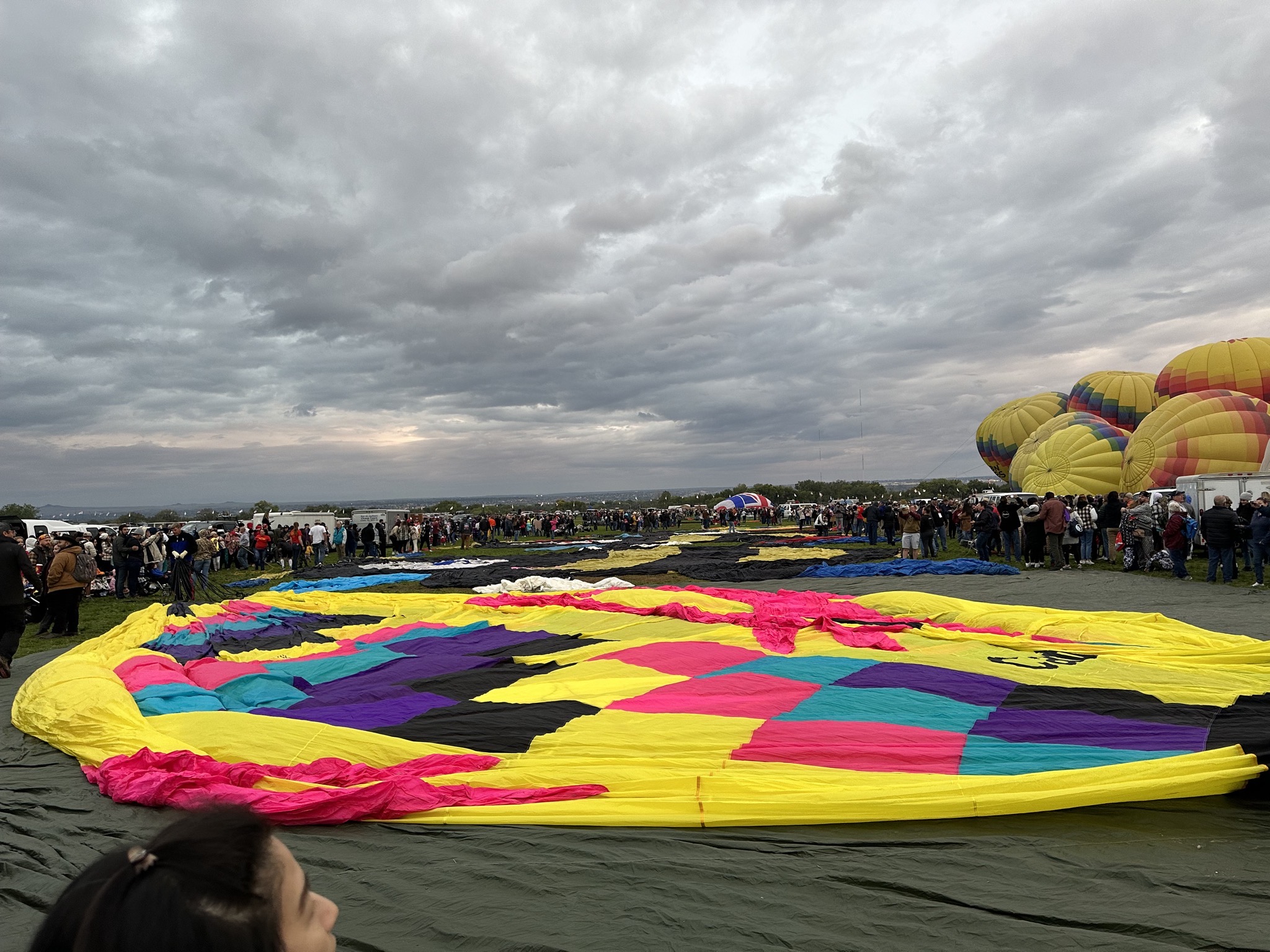 Laying out balloon