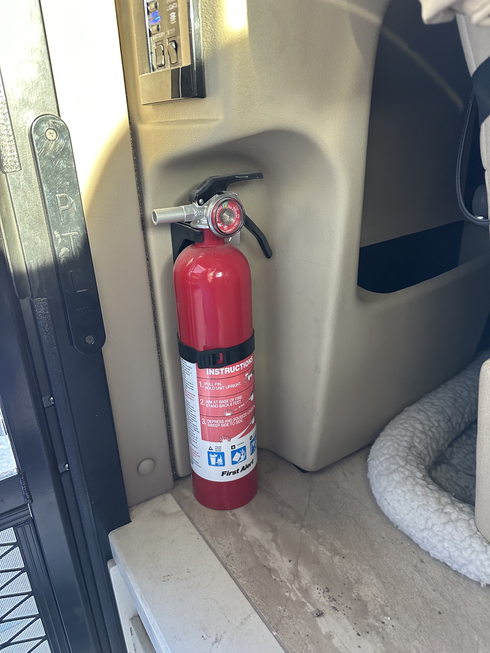 Fire extinguisher