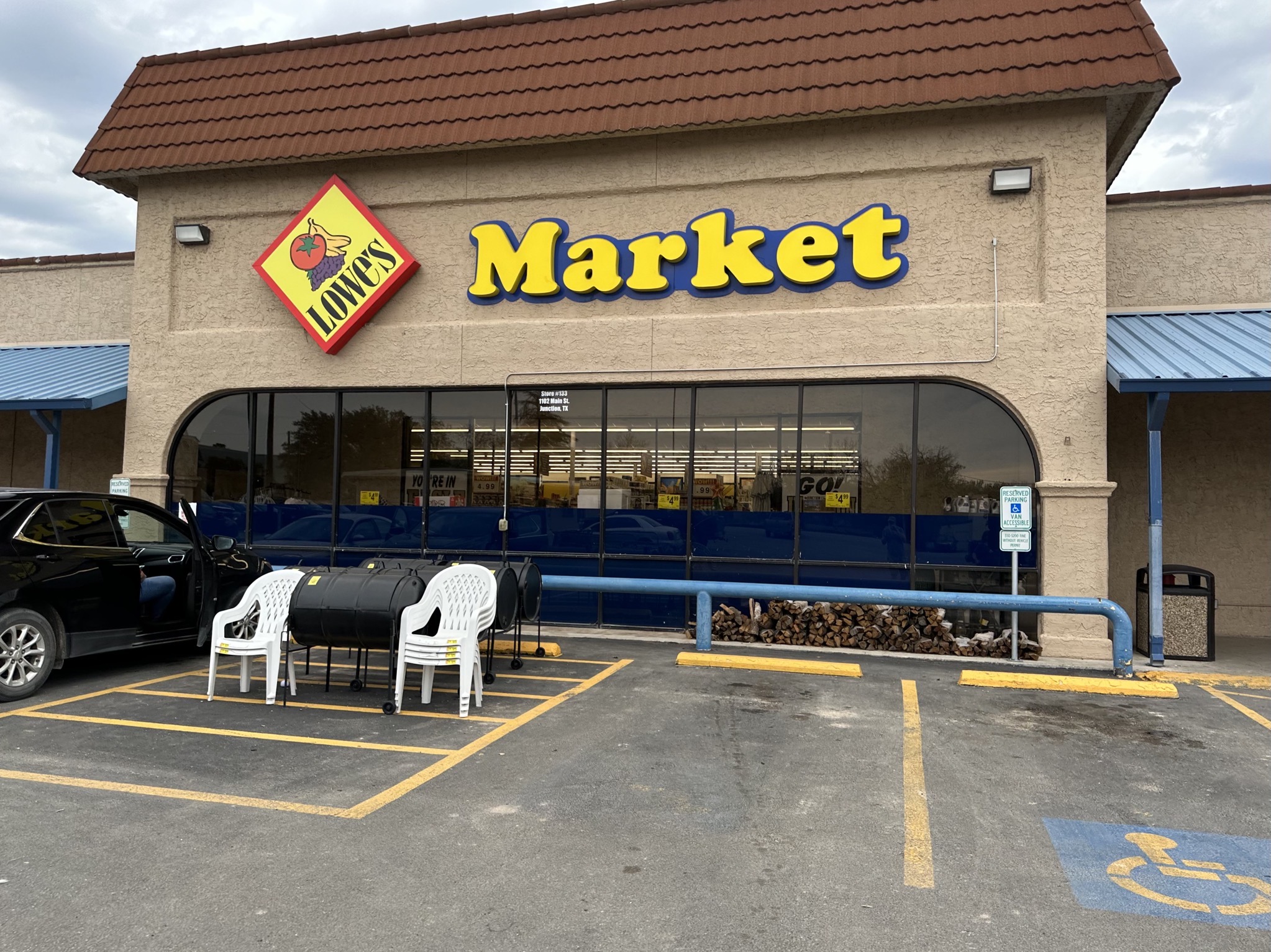 Grocery store