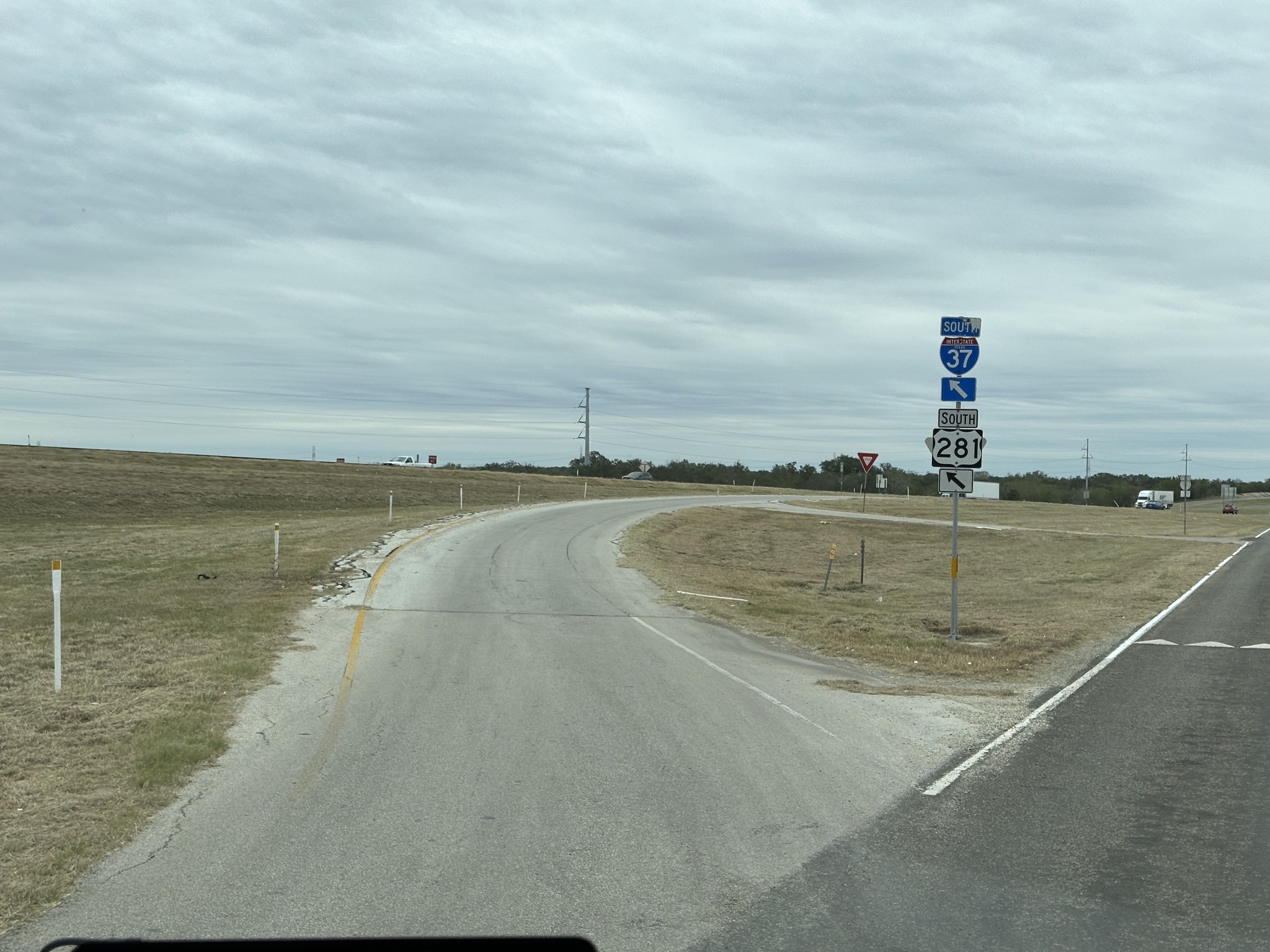 Onramp from service road to I-37