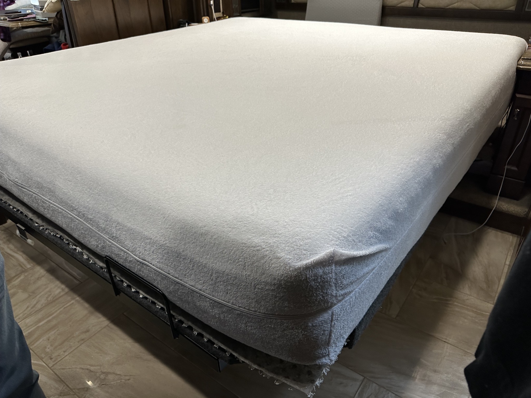 Mattress protector