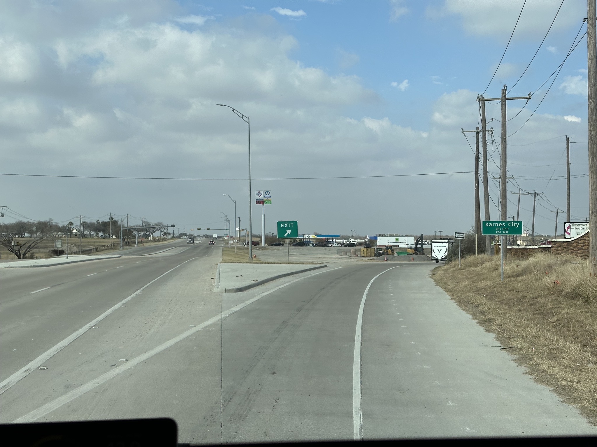 Exit to Karnes City