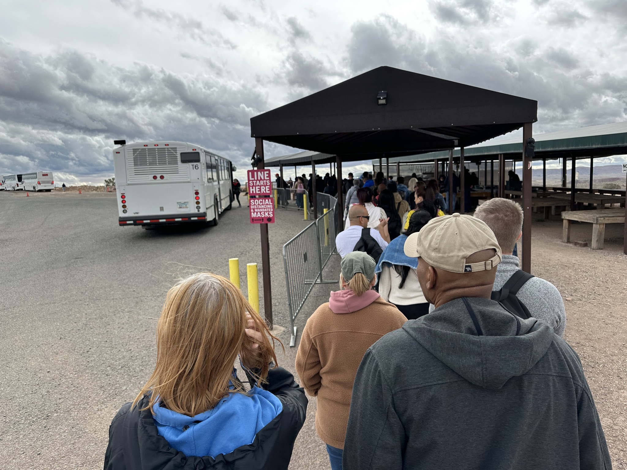 Line for the bus