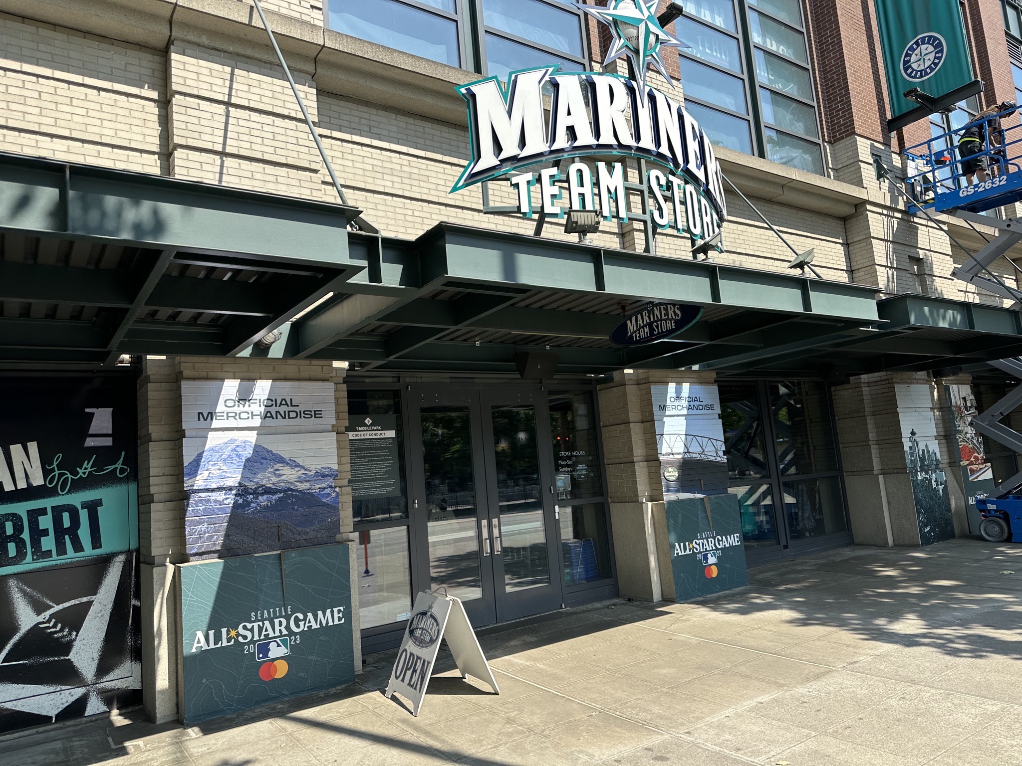 Mariners Team Store