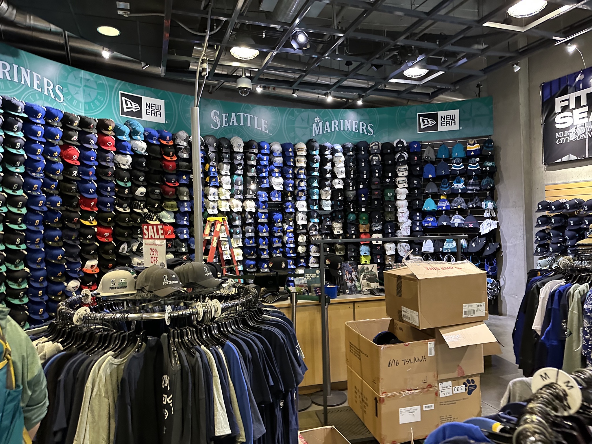 Mariners Team Store