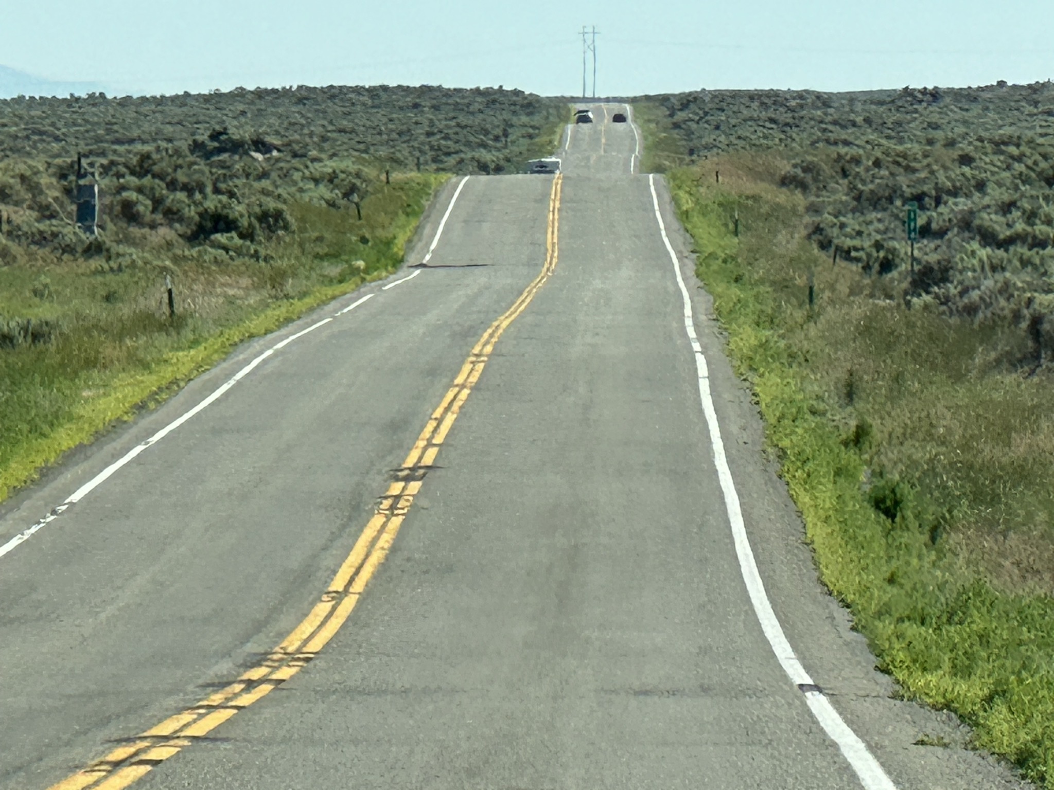 Zoomed perspective of road