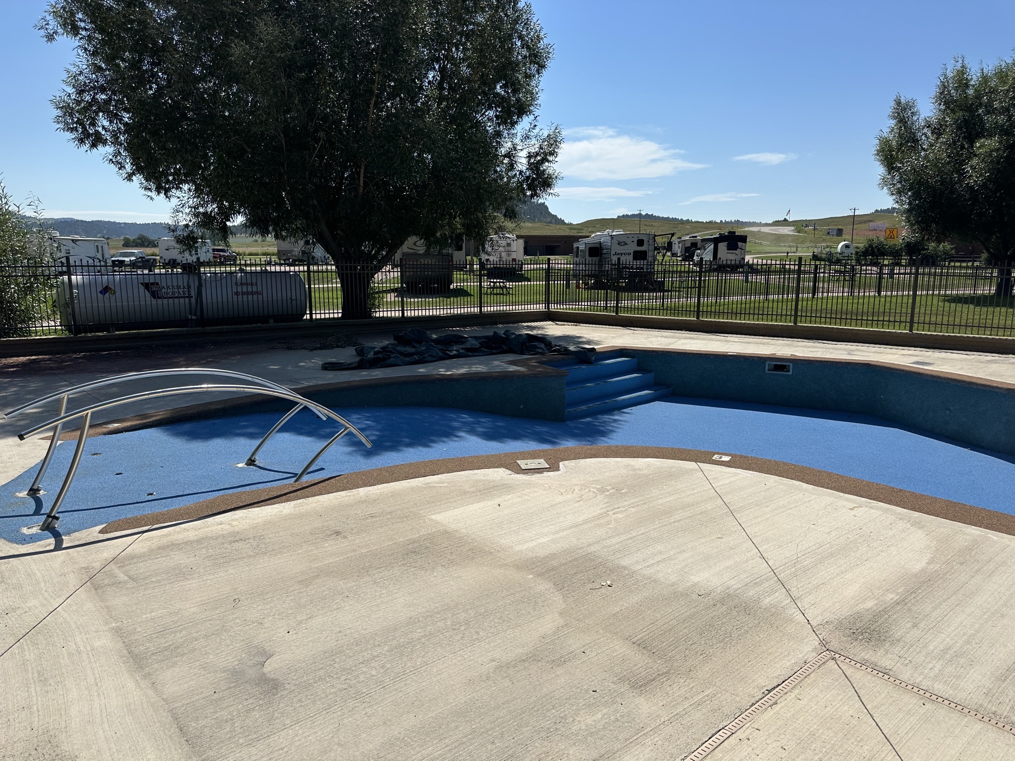Swimming pool