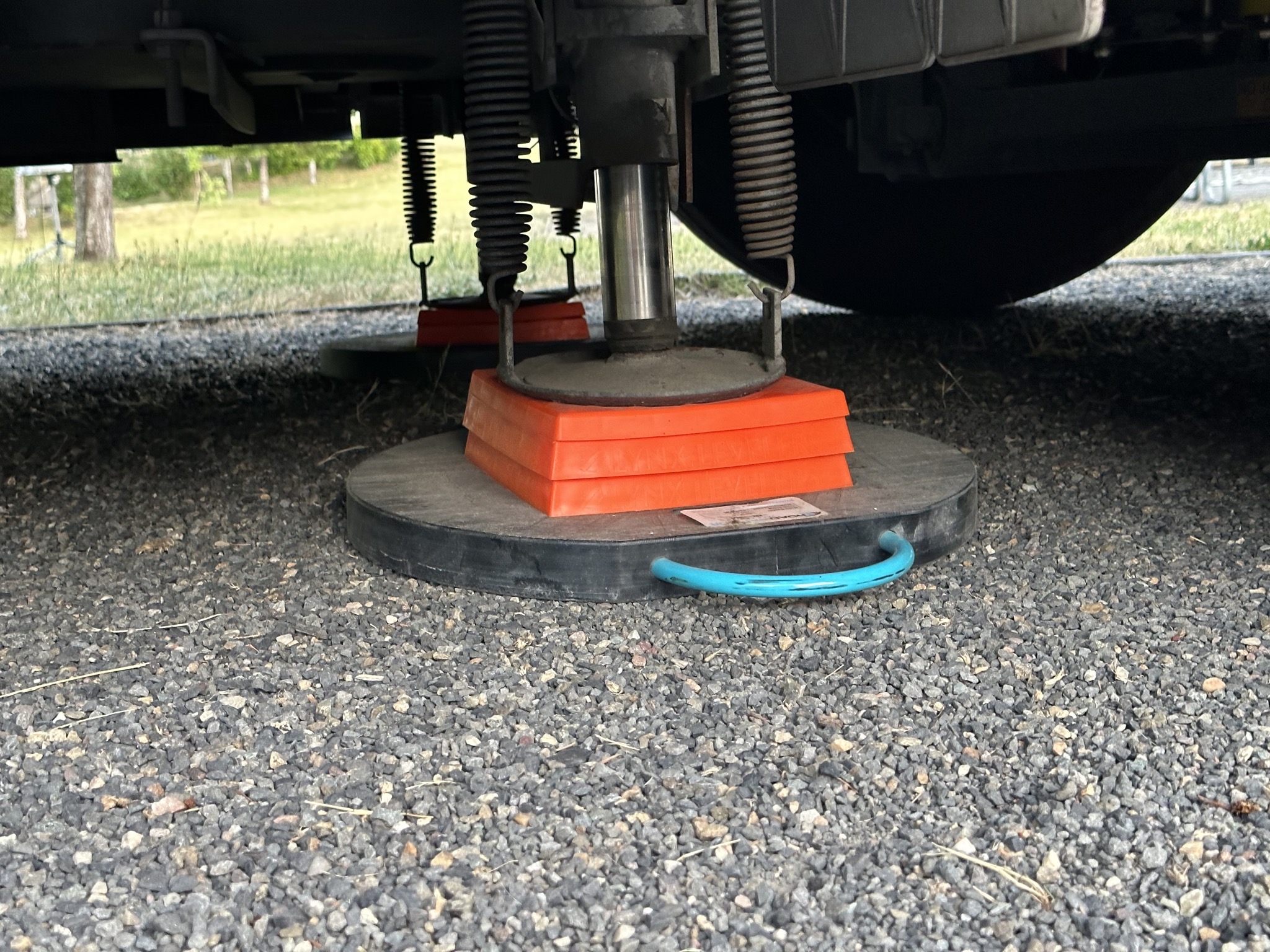 Jacks, blocks, jack pad