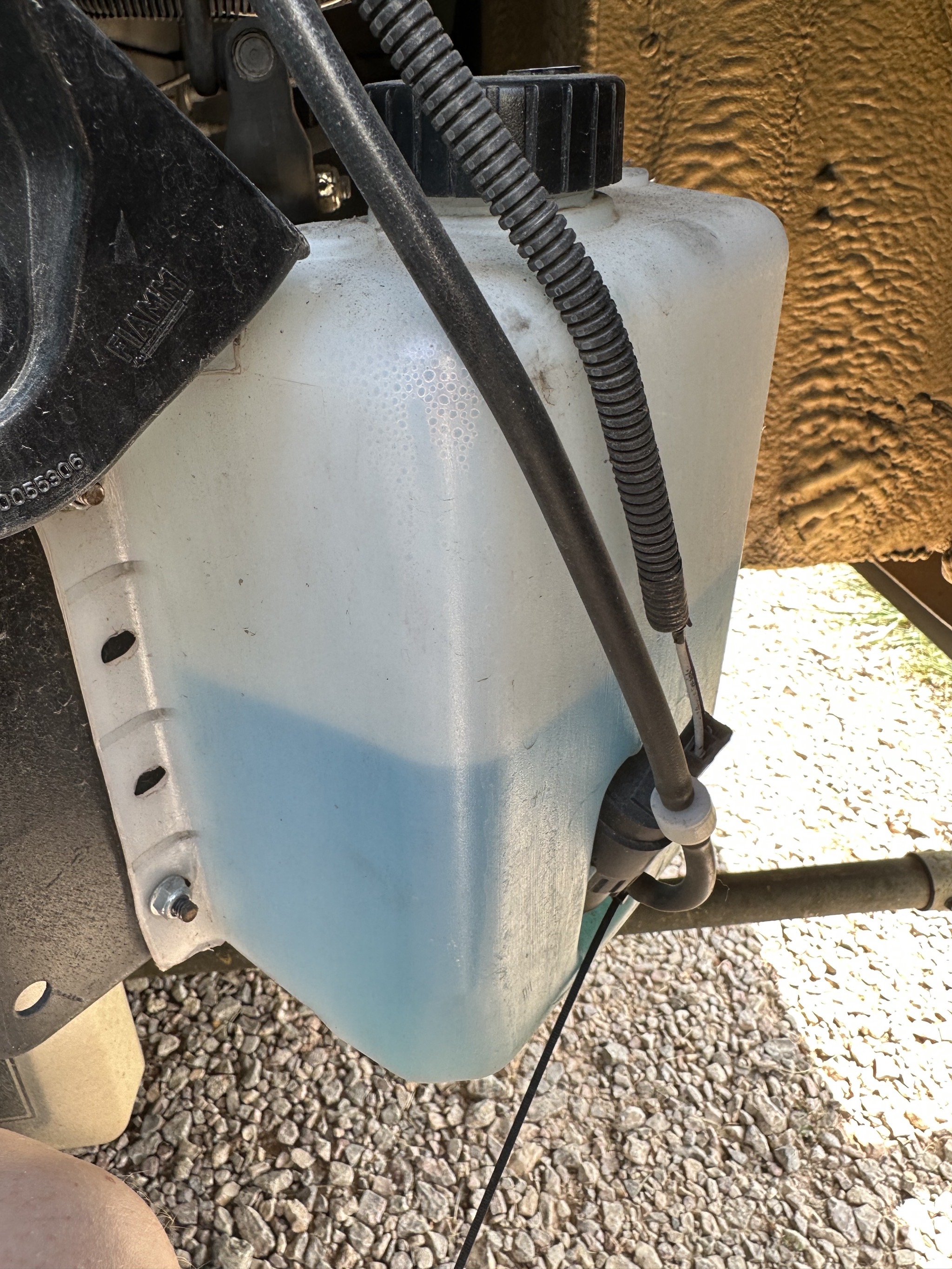 Washer fluid reservoir