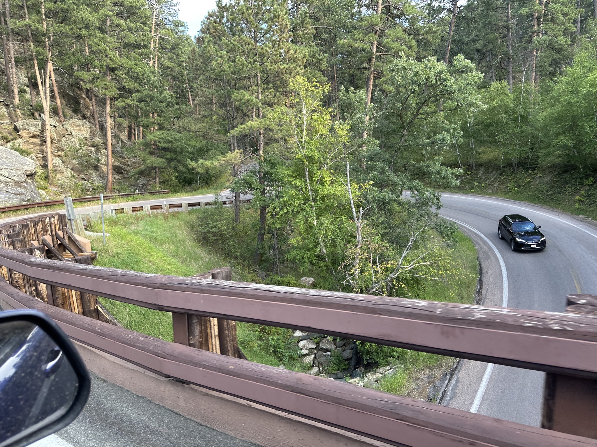Pigtail loop road