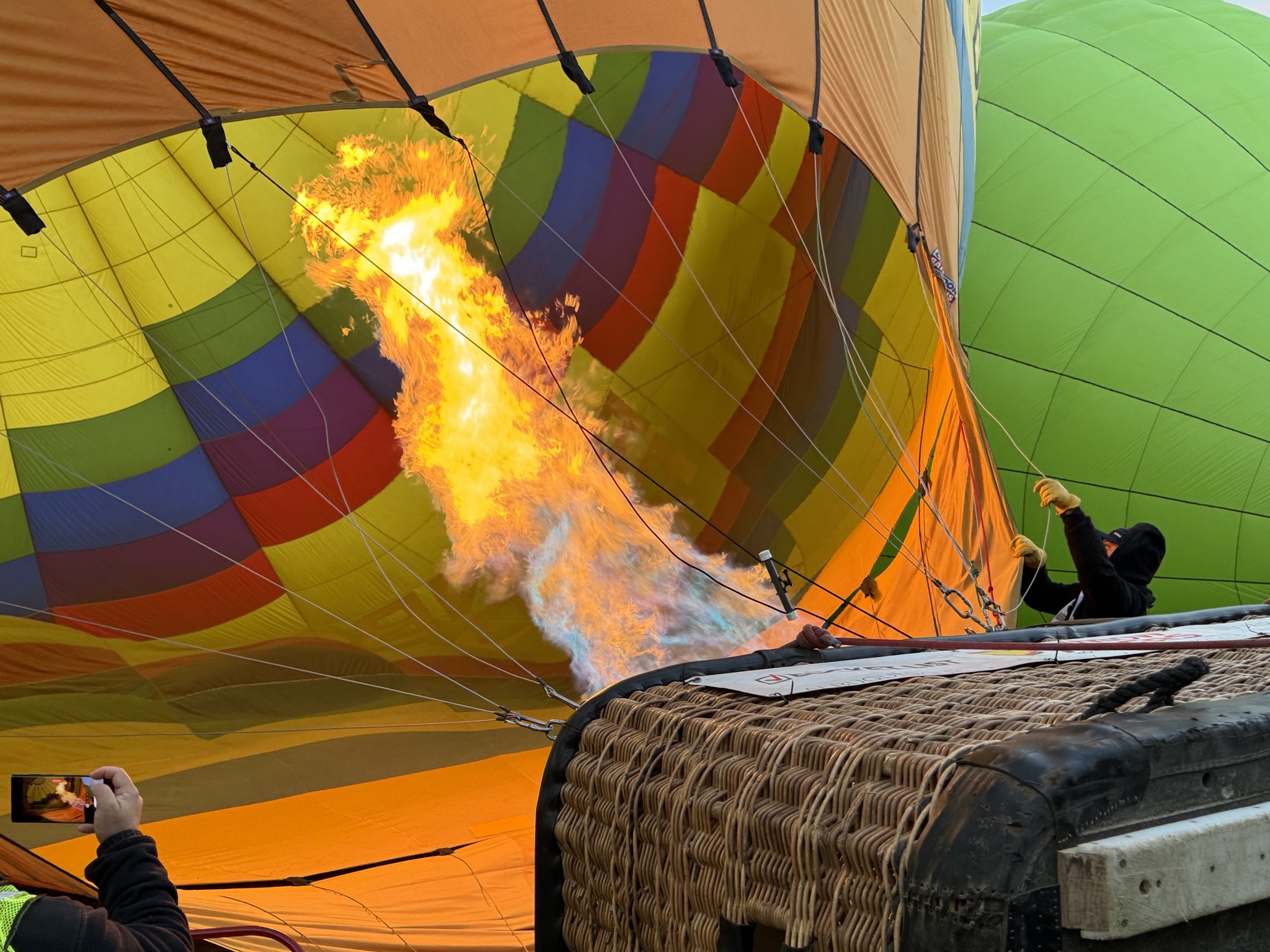 Hot air inflation