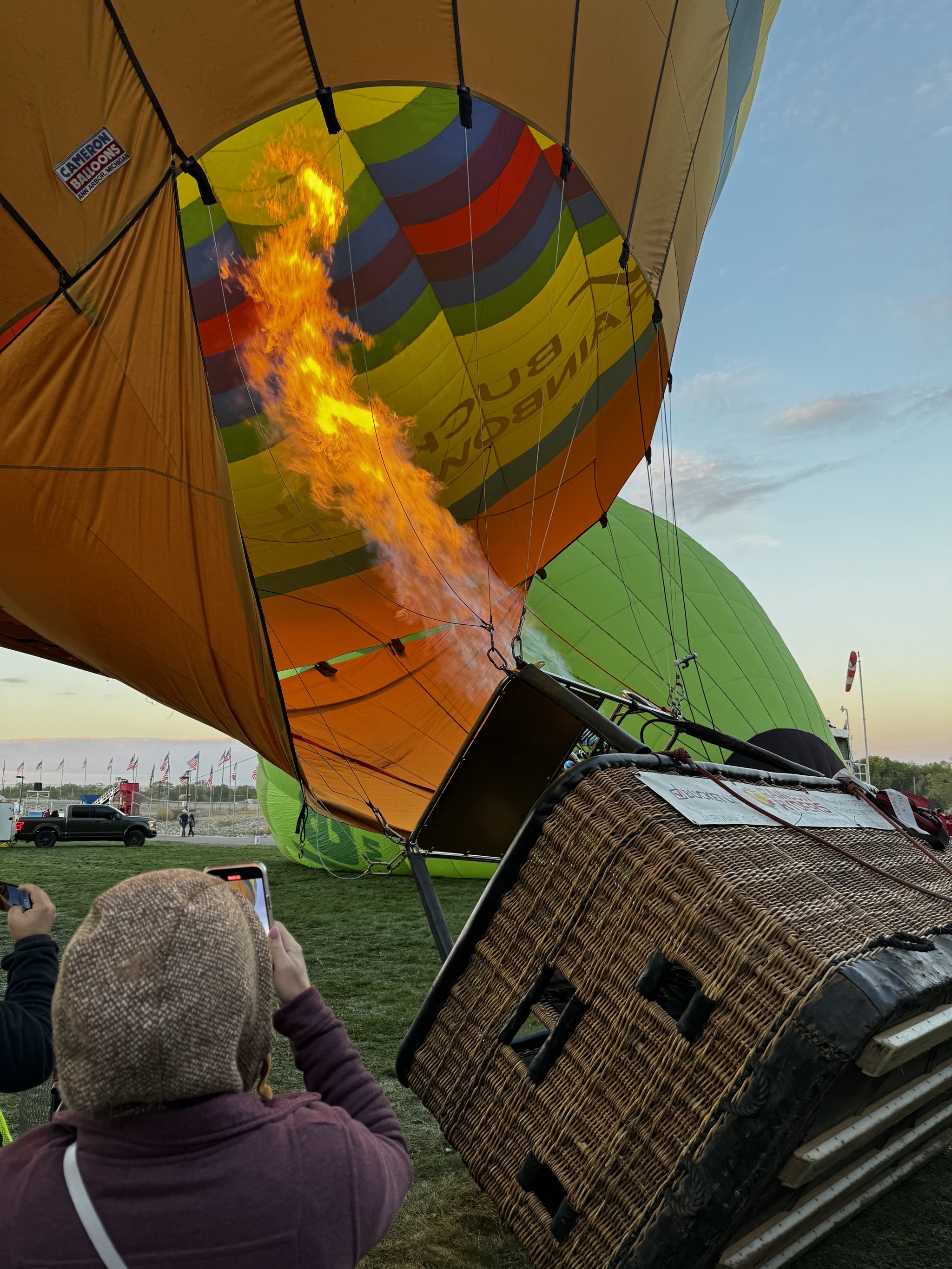 Raising the balloon